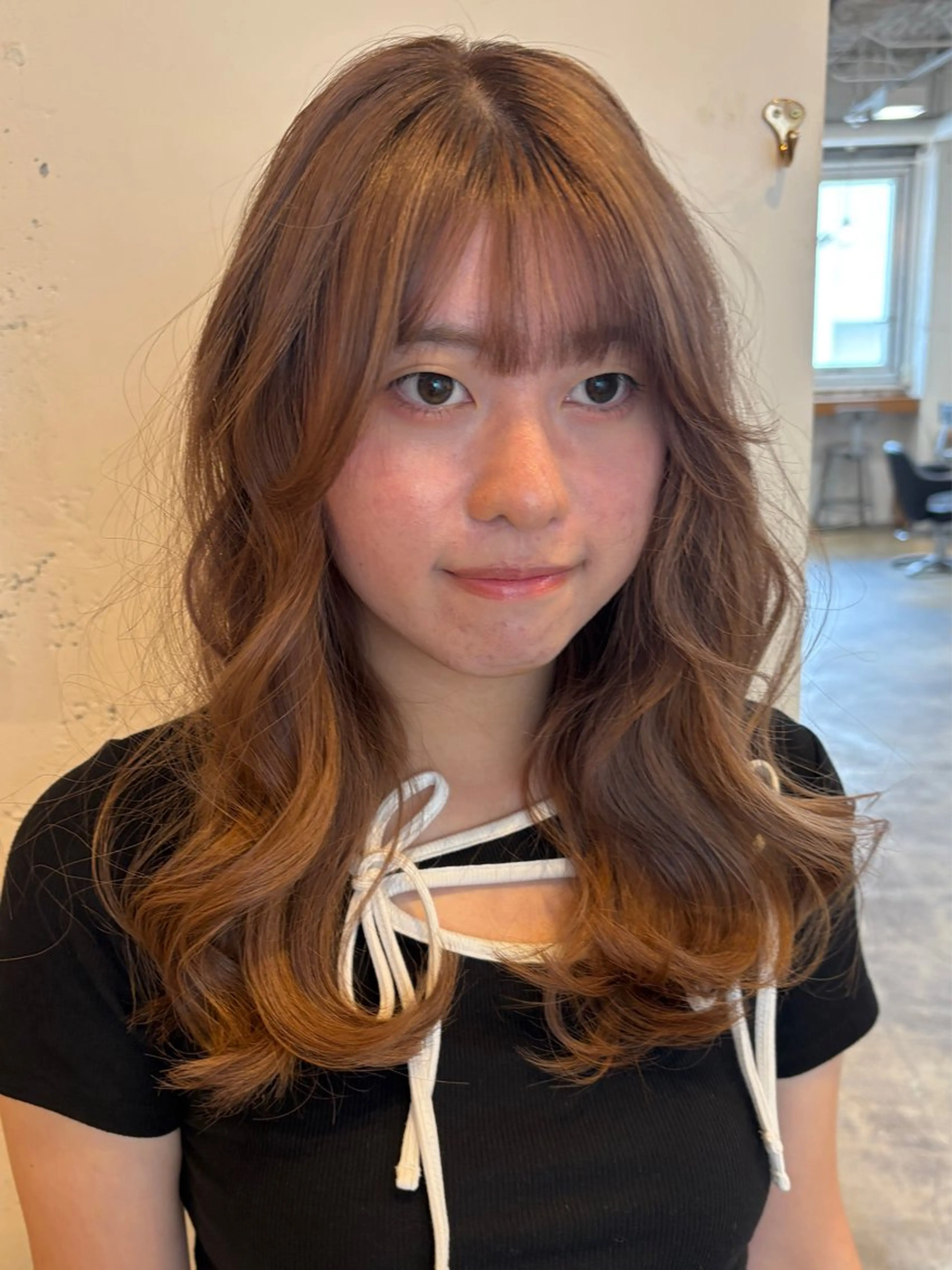 ミディアム カラー カット ヘアカラー トリートメント RIN／韓国ヘア レイヤーカットのヘアスタイル