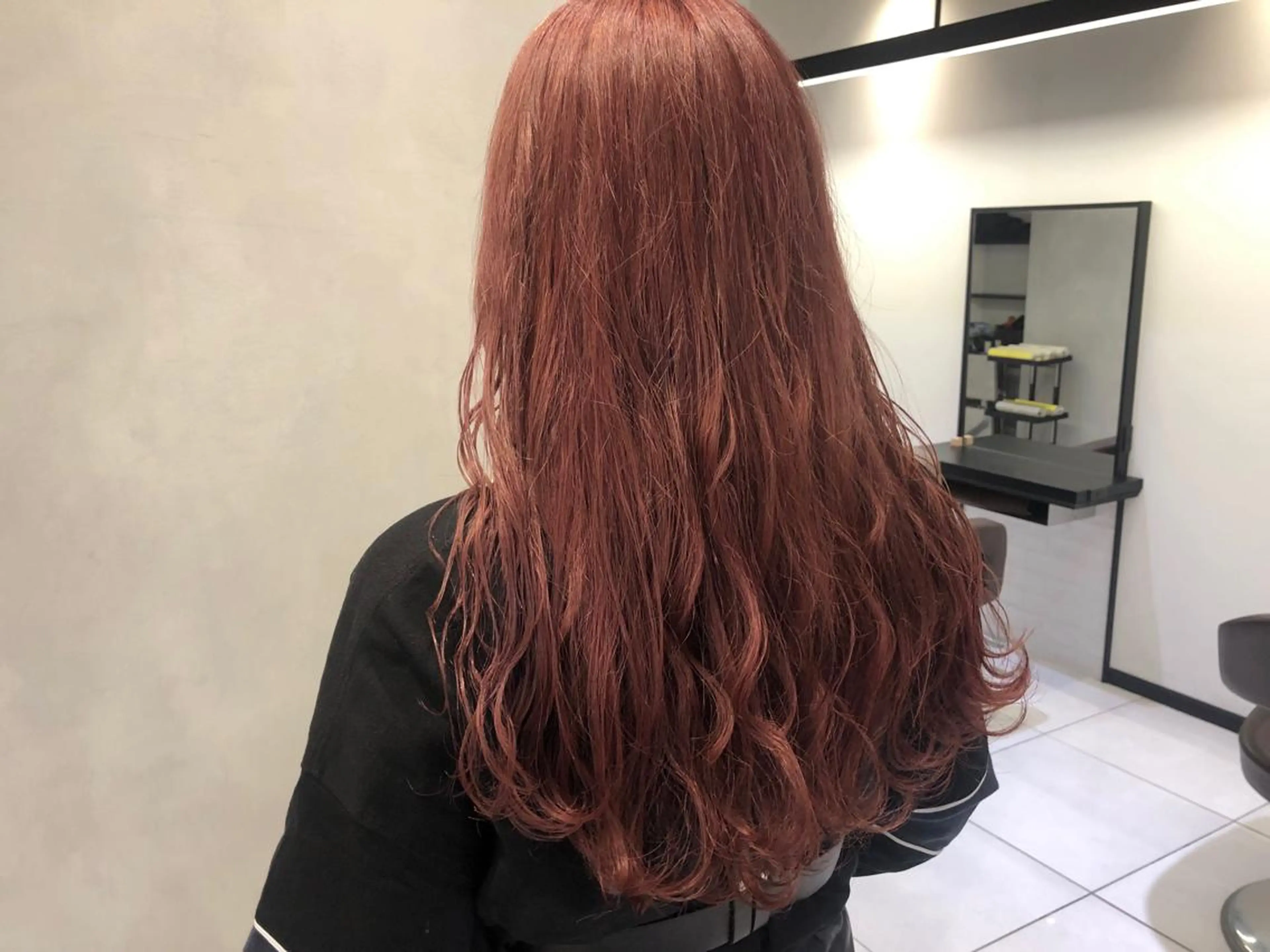 ロング カラー パーマ ヘアアレンジ 渡邊 桃香のヘアスタイル