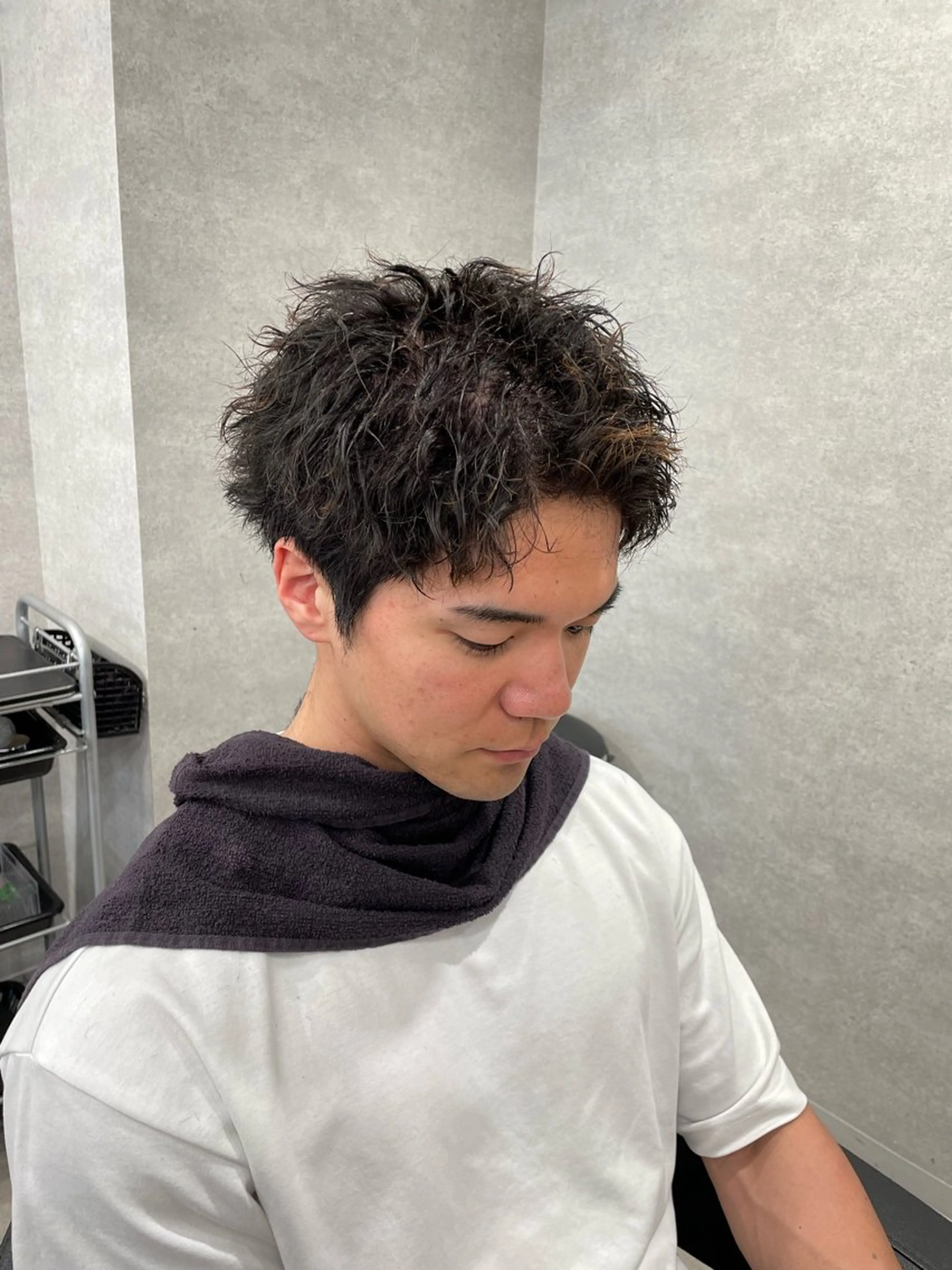 ショート パーマ メンズ メンズパーマ 垢抜けハイトーン☀／ 笑顔の美容師／しゅんのヘアスタイル