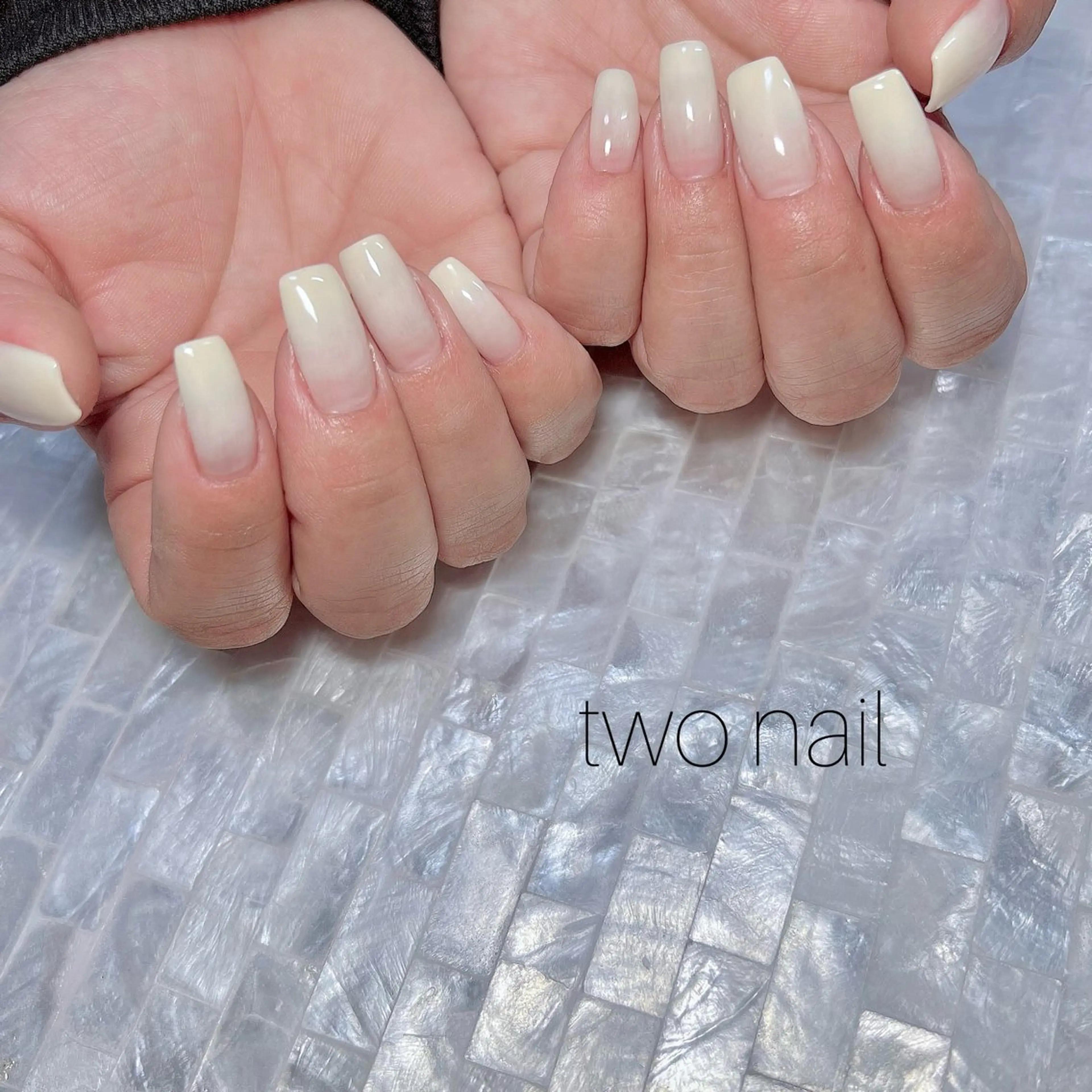 ネイル ネイルチップ ホワイト ハンドネイル two nailのネイルデザイン