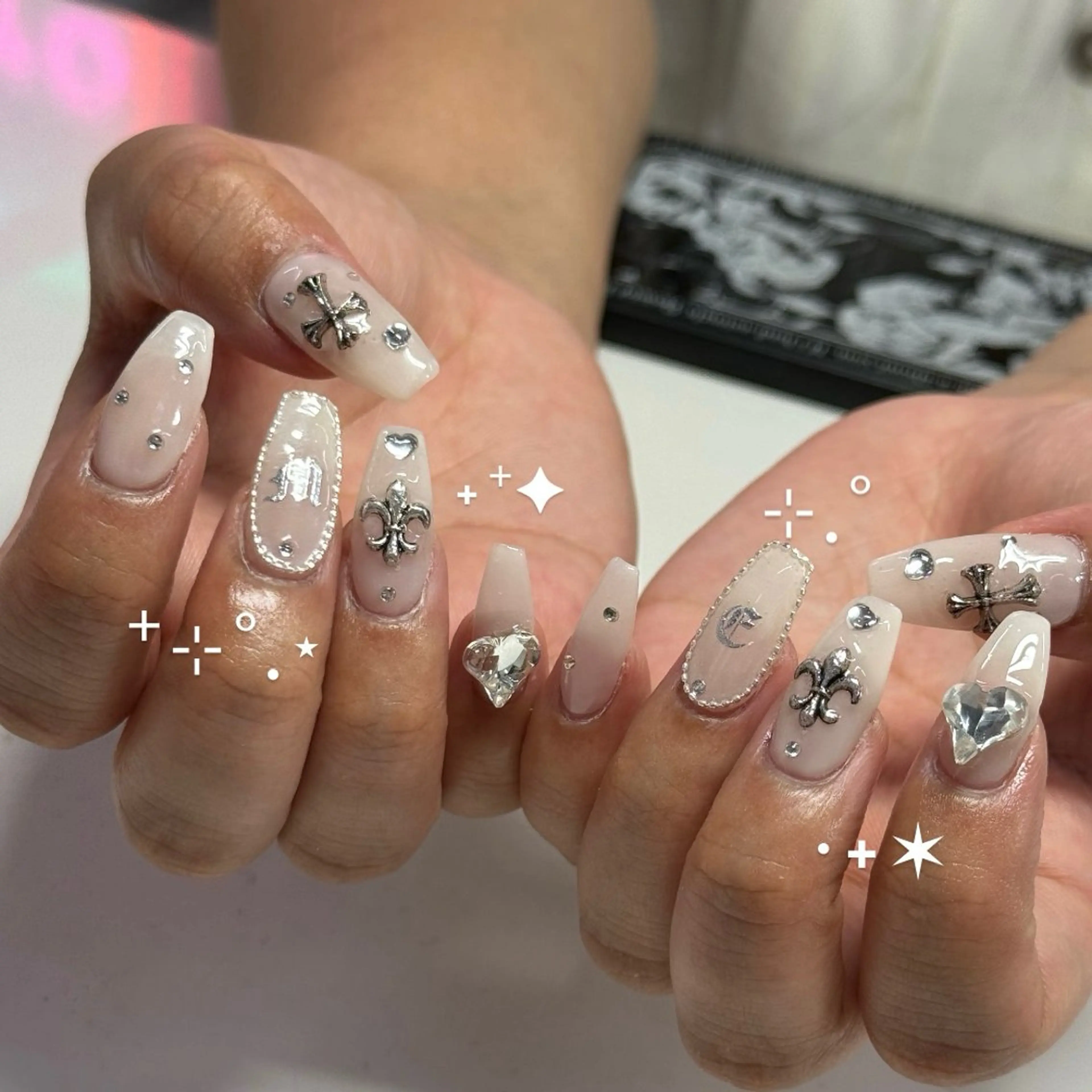 ネイル WOLTOKYO渋谷 yunaのネイルデザイン