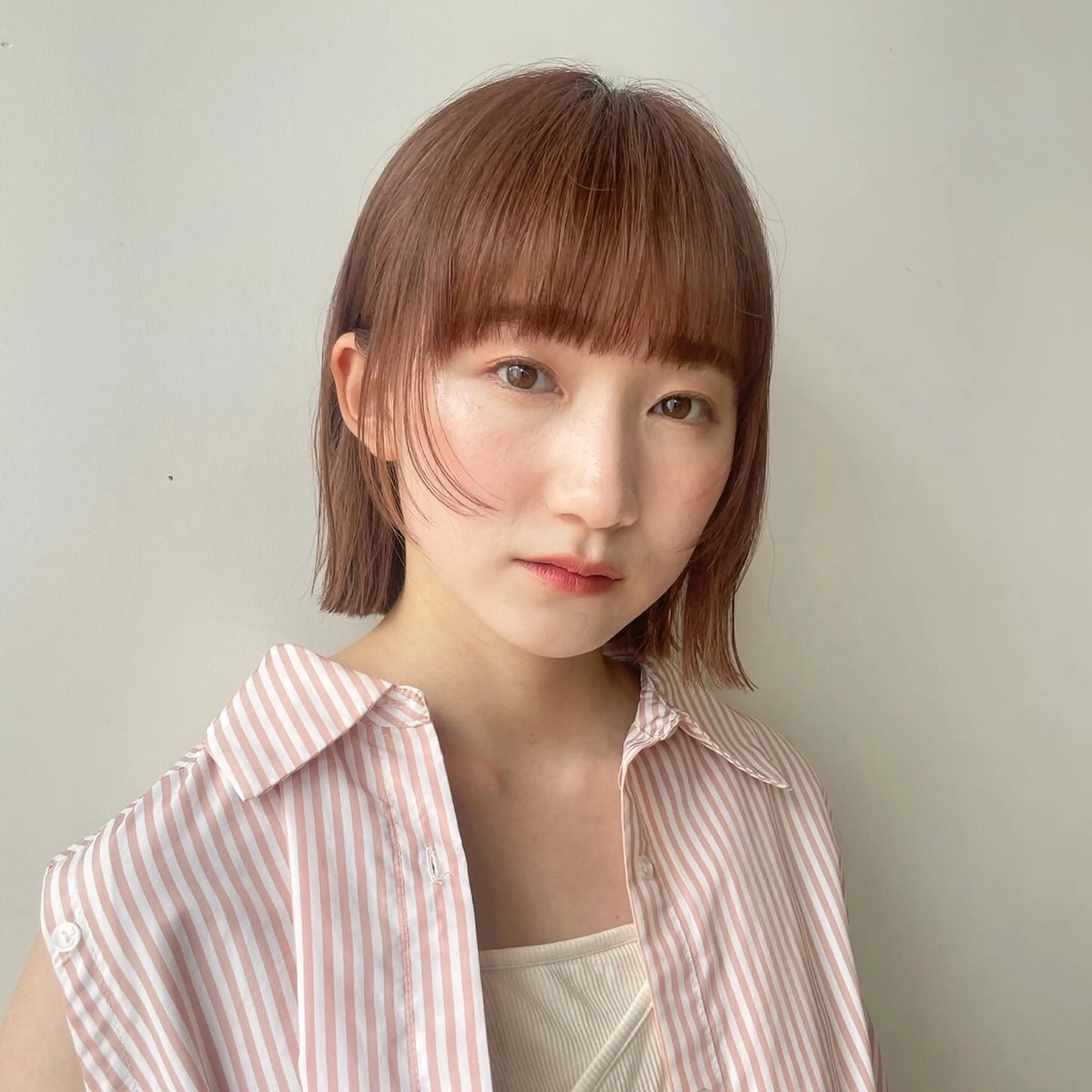 ショート カラー ベージュカラー ピンクカラー ピンクベージュ ボブ 顔まわりレイヤー 顔まわり/レイヤー/ 透明感/まいな🥨のヘアスタイル