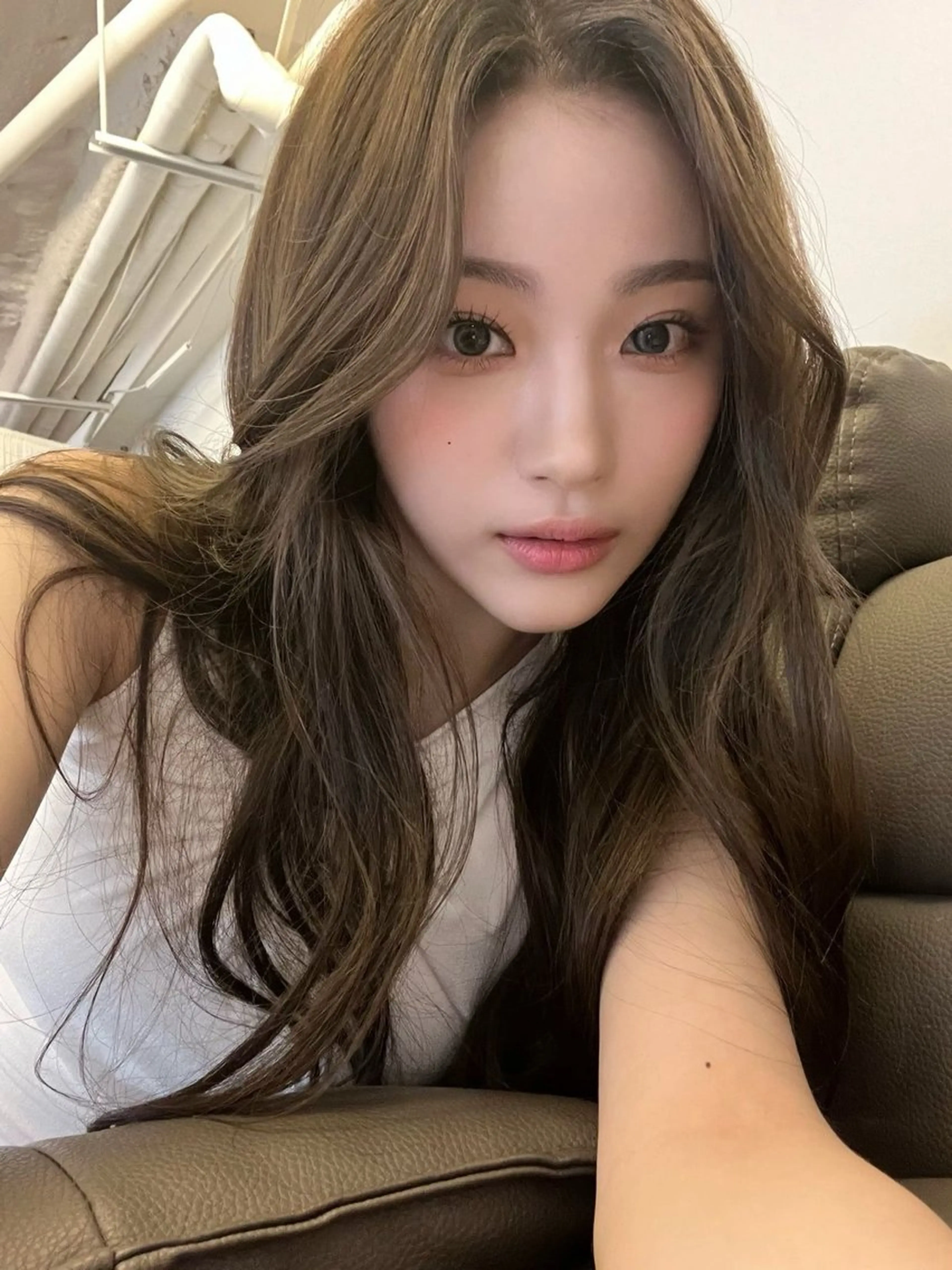 ロング カラー ヘアアレンジ ベージュカラー ブリーチ 透明感カラー ダブルカラー ブリーチなしカラー ヘアカラー トリートメント ヘアセット 透け感ハイトーン🤍 ベージュ/たくとのヘアスタイル