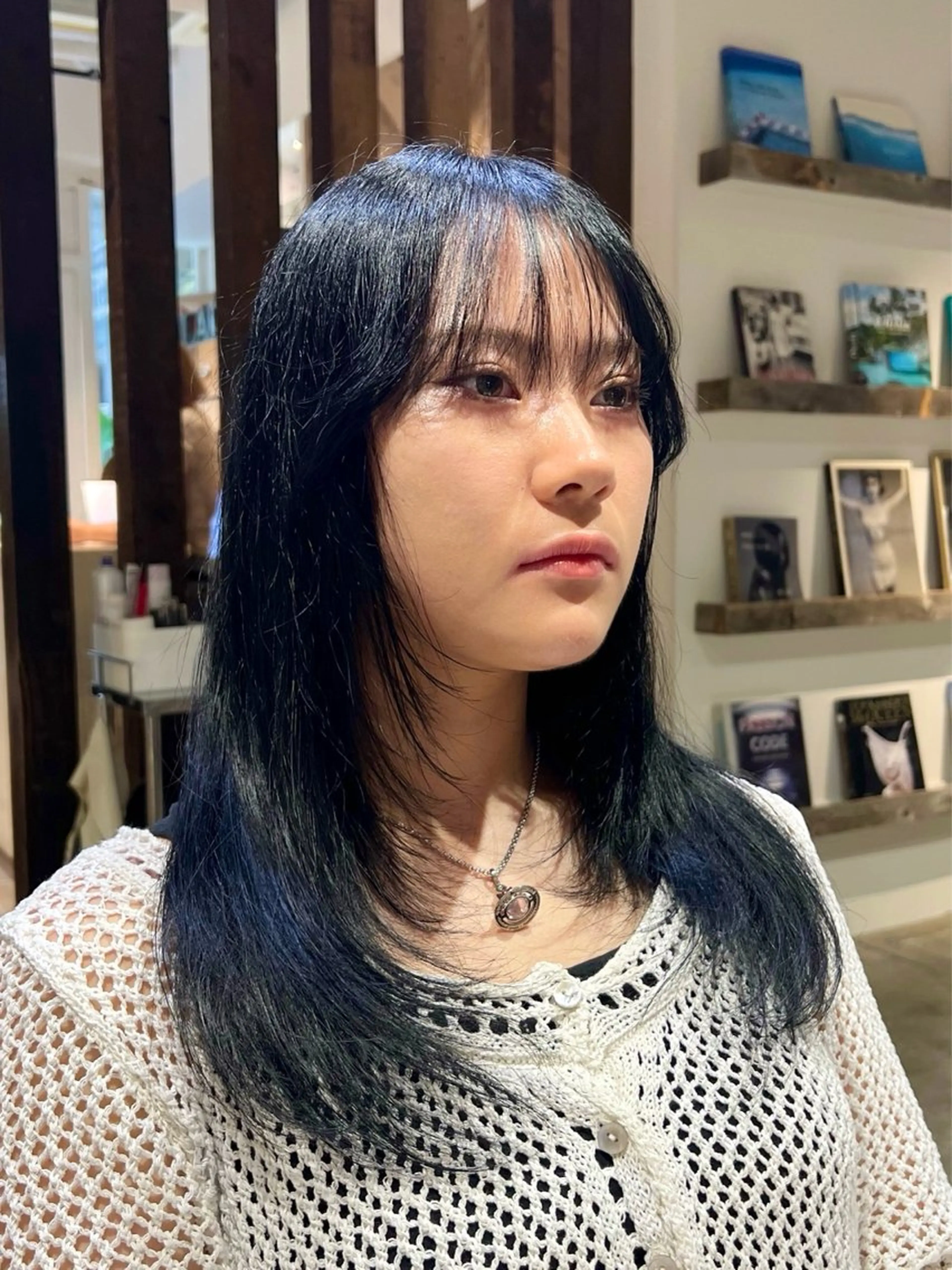 セミロング カラー 髪質改善 ウルフカット カット ヘアカラー トリートメント FERiCIA所属・ウルフカット/ 今川尚睦のヘアスタイル