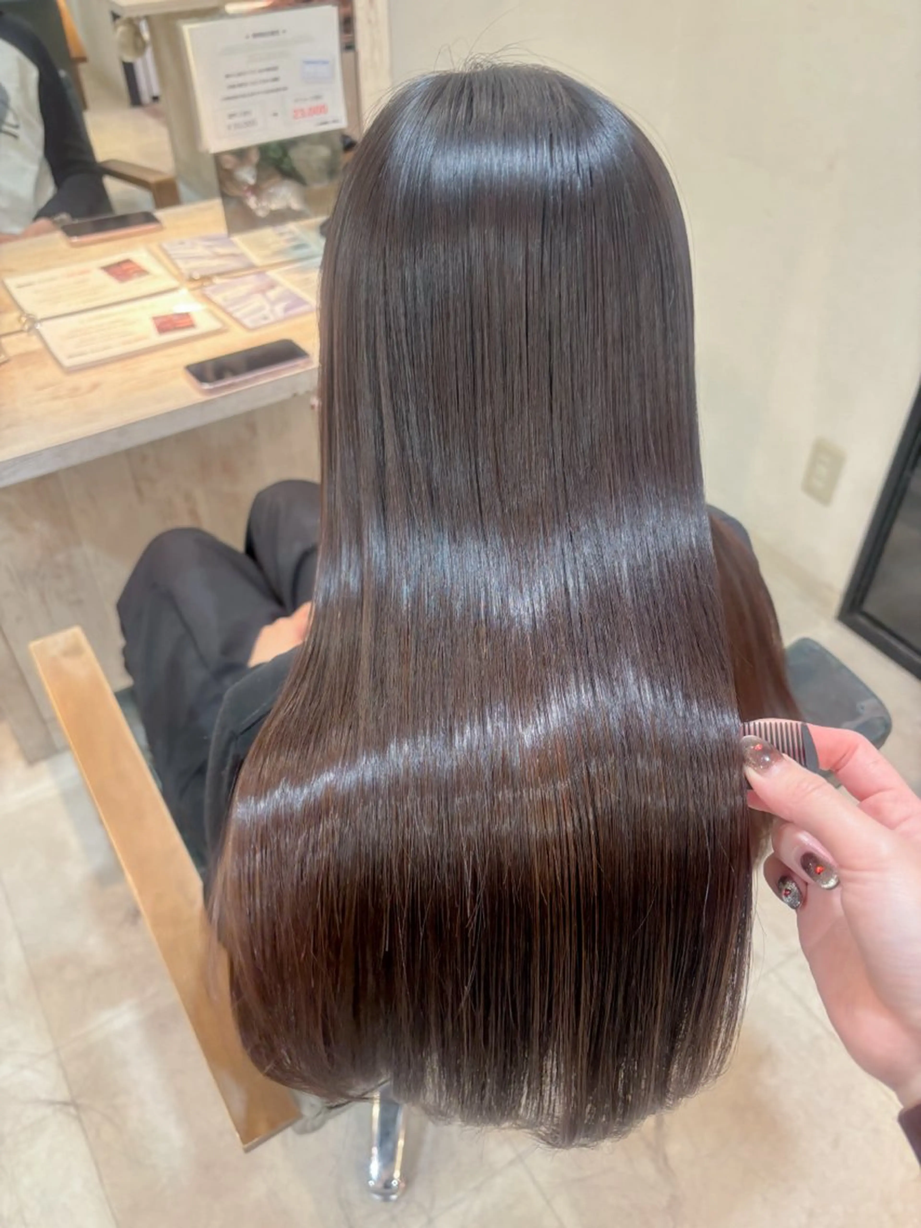 💌ミニモ特別価格💌カット+プレミアム縮毛矯正🪄【まるで地毛のようなツヤ感を✨️】の写真