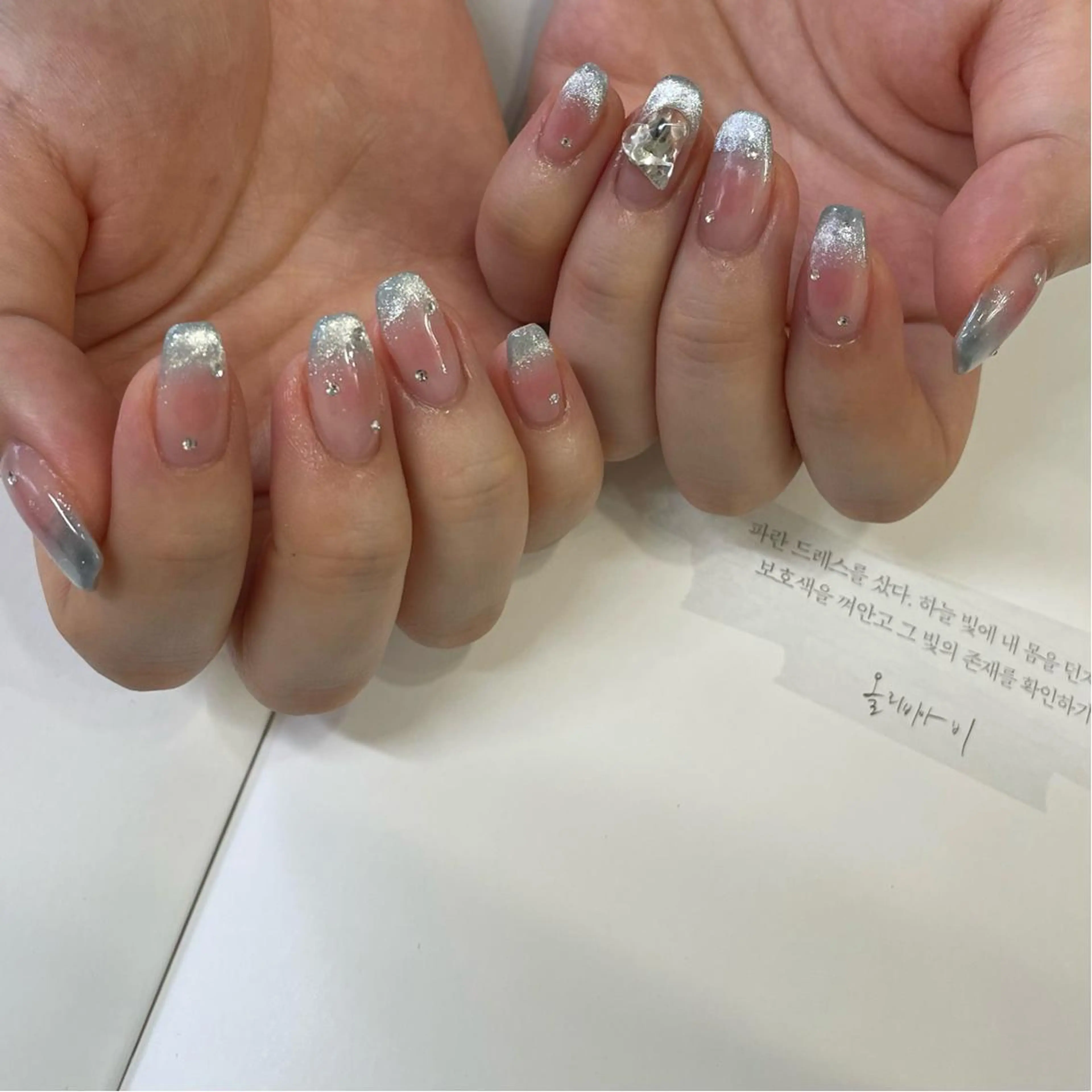 ネイル マグネットネイル ハンドネイル ネイルズシャトン🪡 ネイリスト齊藤のネイルデザイン