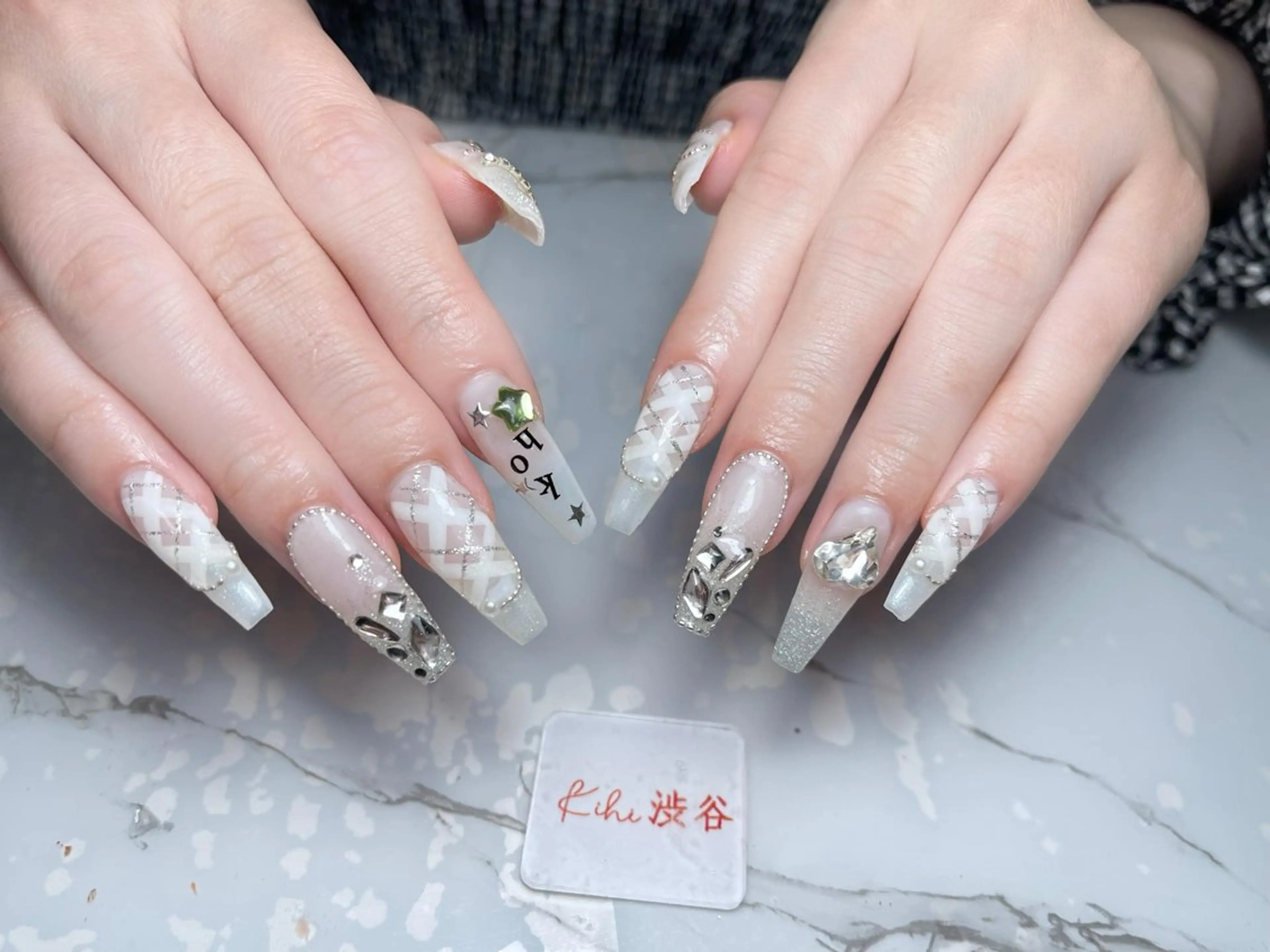 ネイル アートネイル フレンチネイル ジェルネイル グラデーション 韓国ネイル さくら💮💮 【オフ無料】のネイルデザイン