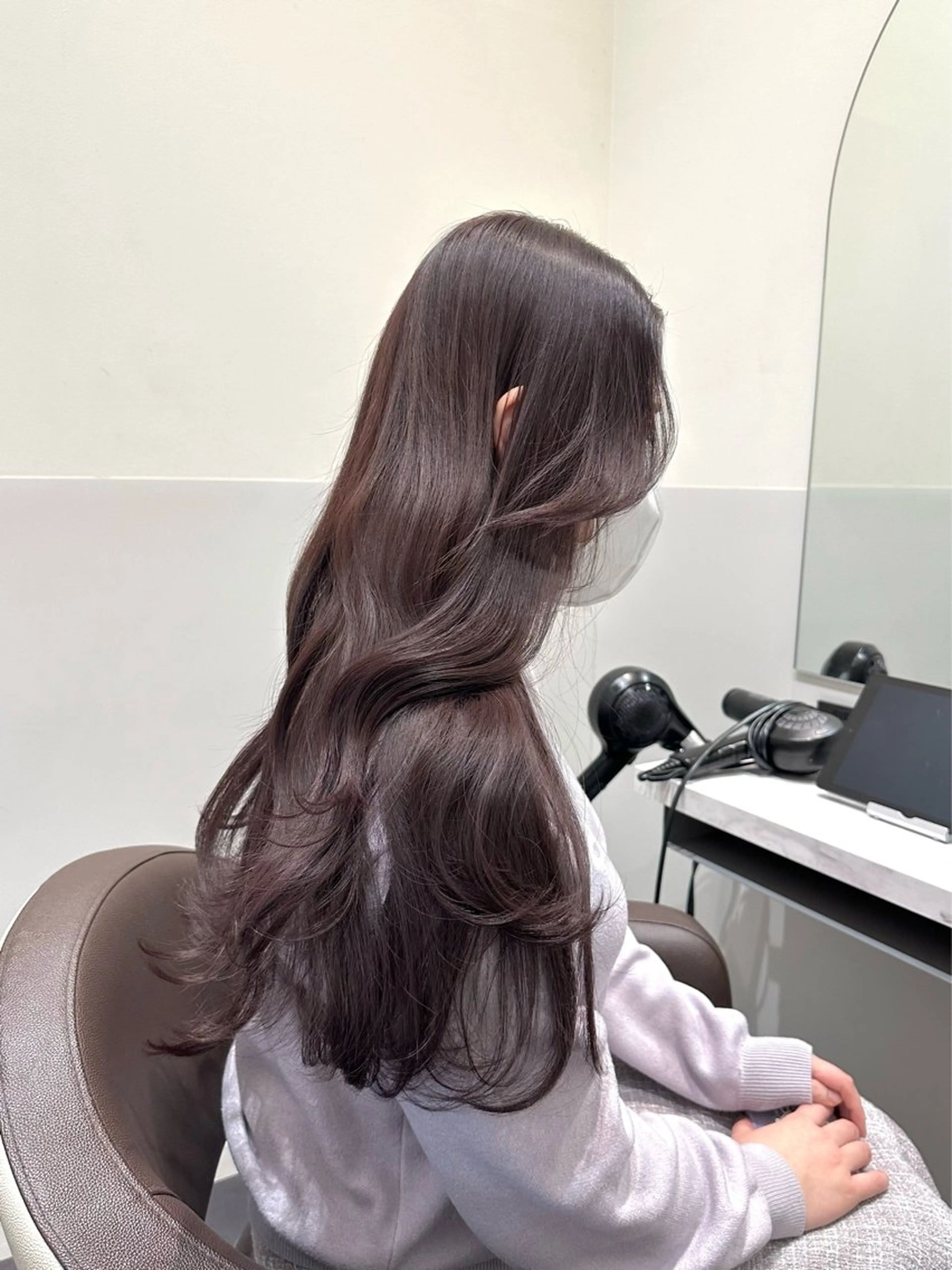 ロング カラー ブリーチ グレージュ ラベンダーカラー ラベンダーグレージュ ラベンダーグレー LUMO所属・矢野 晃平のヘアスタイル