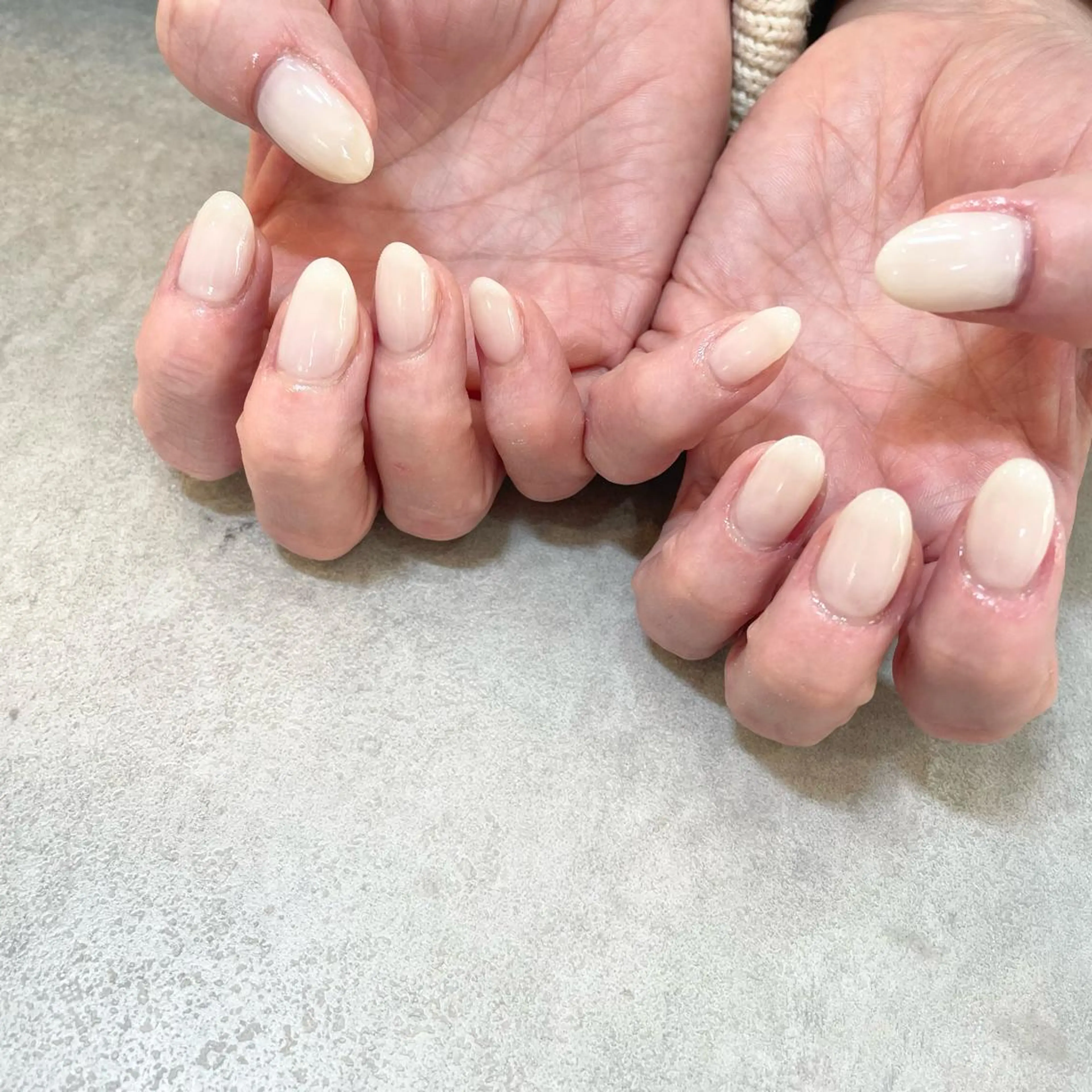 ネイル ホワイト Nail Salon Gummi.のネイルデザイン