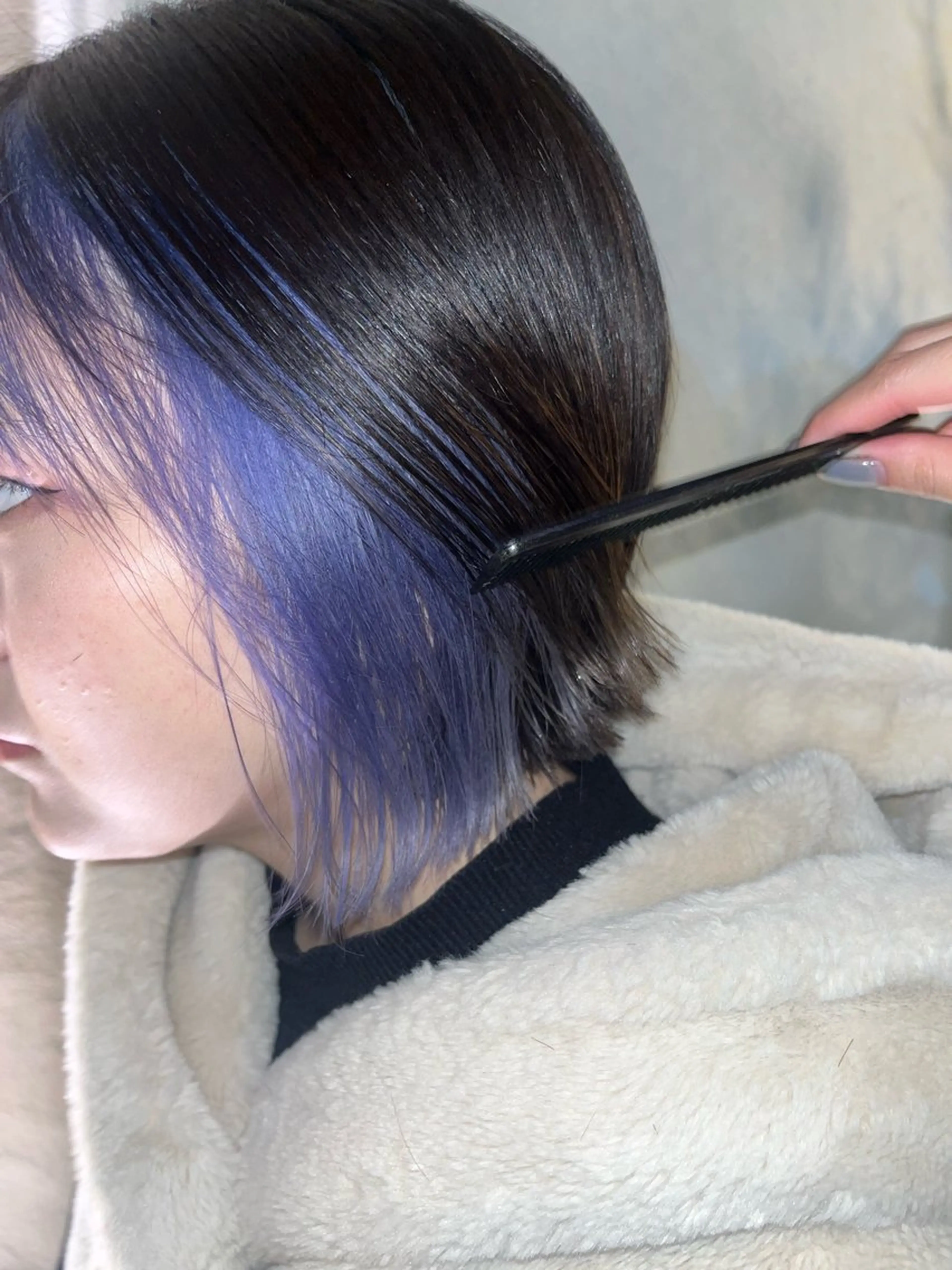 ショート カラー カット ヘアカラー 伊津 綾理彩のヘアスタイル