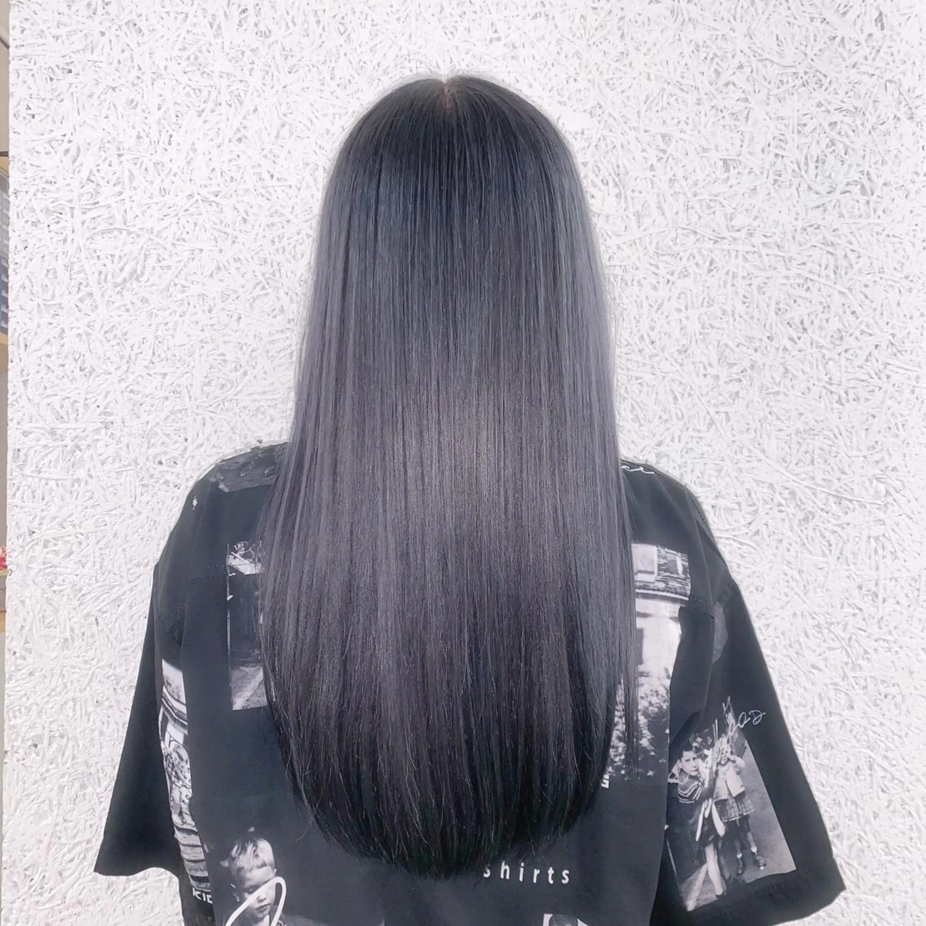 ロング カラー アディクシーカラー ベージュカラー 黒髪 ブリーチ ブルーカラー ヘアカラー 藤澤 夏実/インナーカラーのヘアスタイル