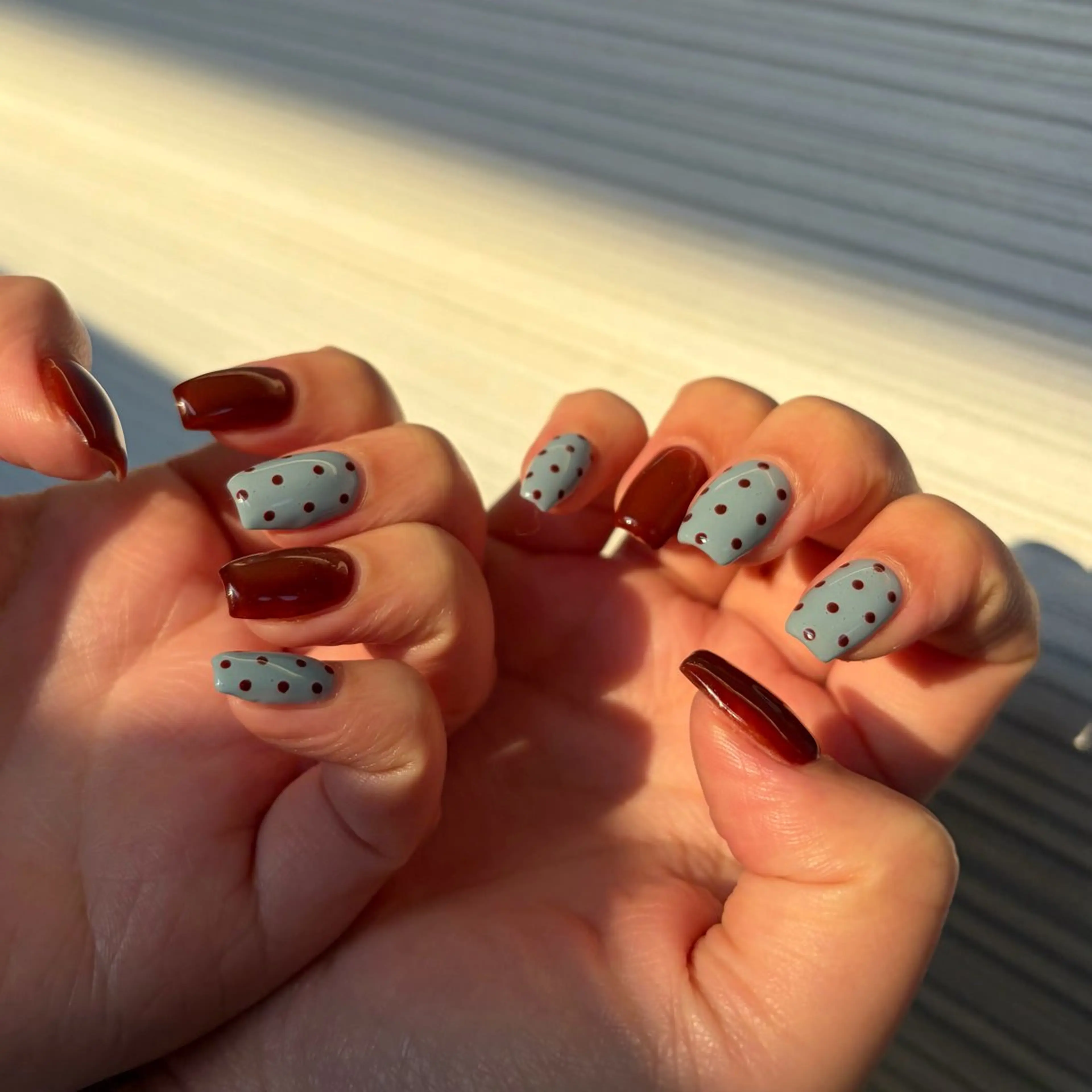 ネイル ドット 持ち込み 春ネイル ハンドネイル フットネイル GRANDEUR焼津 Nana🦖のネイルデザイン