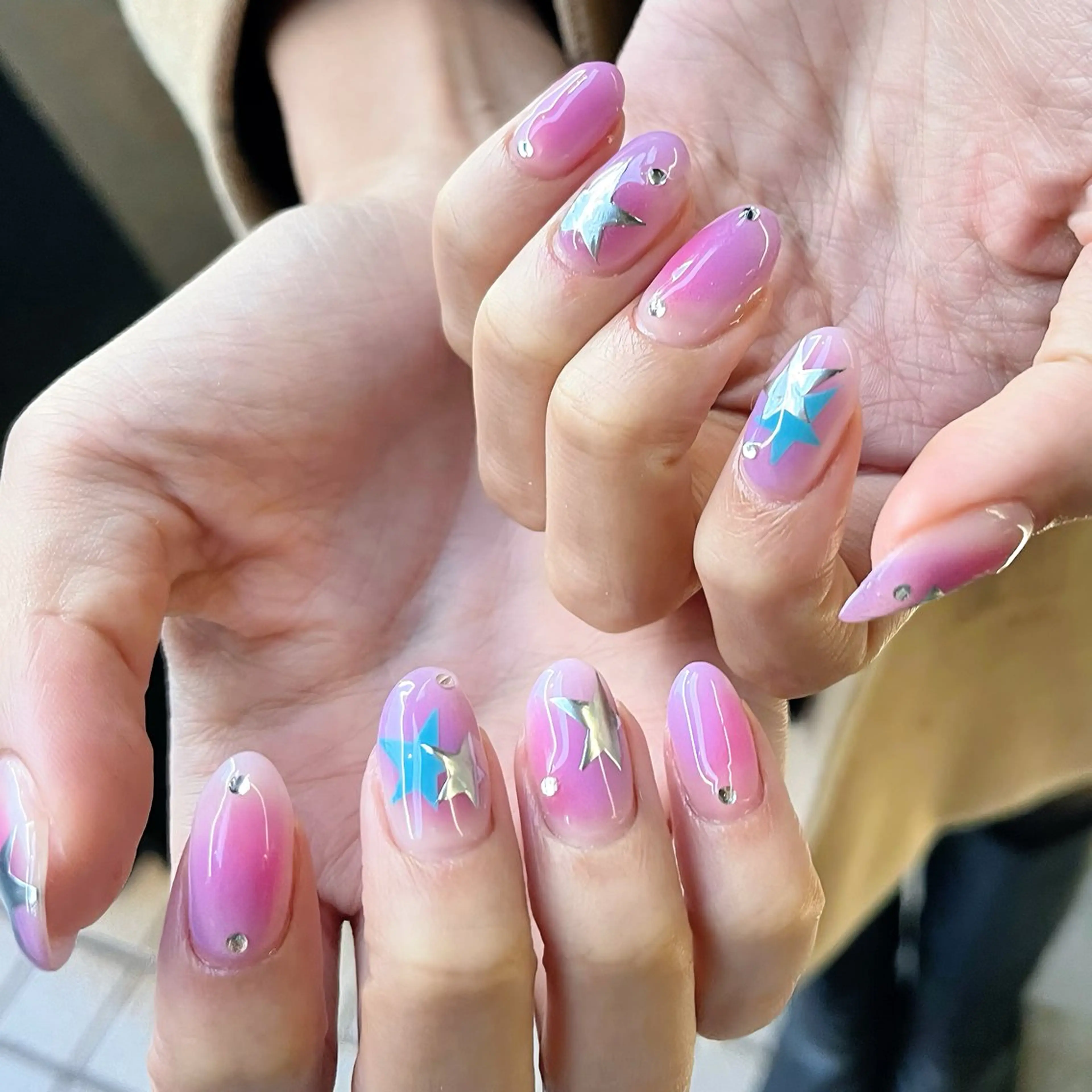 ネイル ラメ(グリッター) ニュアンスネイル オフィスネイル ワンカラーネイル シンプルネイル ハンドネイル 🫧OPELIA NAIL渋谷🫧のネイルデザイン