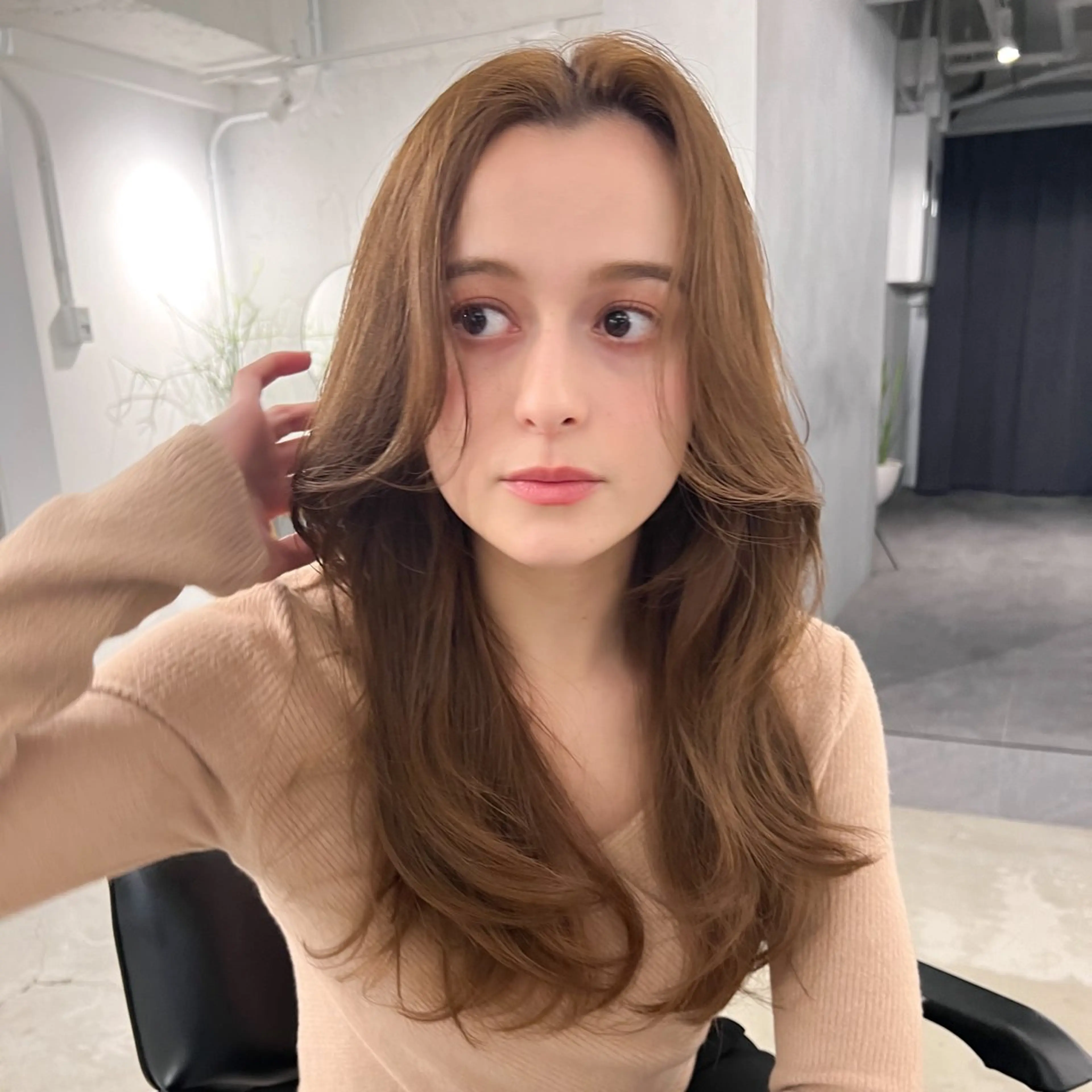 ミディアム カラー ヘアアレンジ 韓国風ヘア レイヤーカット カット ヘアカラー レイヤーカットのプロ 大人ヘア宮森貴志のヘアスタイル