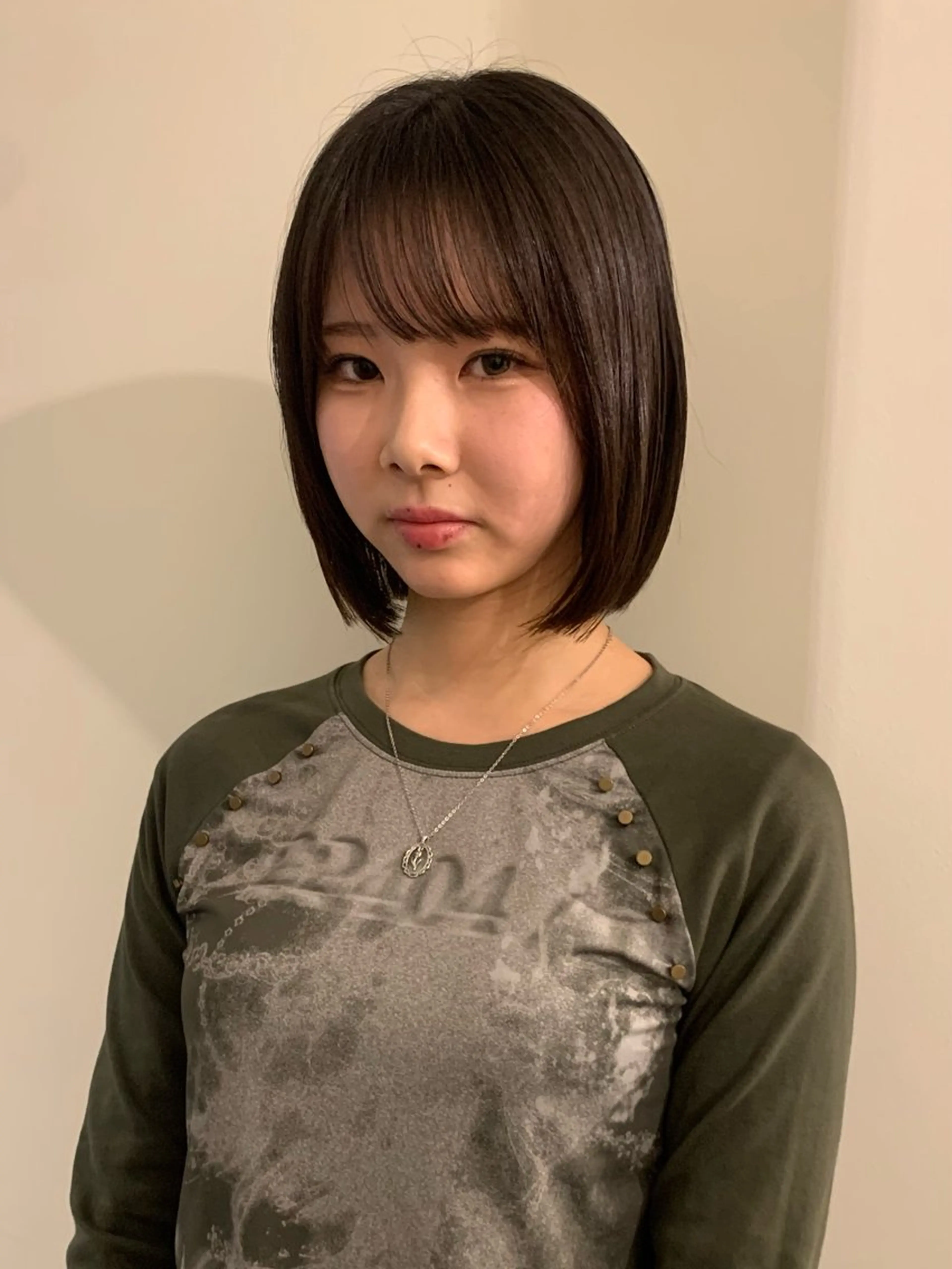 ショート カラー ボブ カット ヘアカラー トリートメント 落合希 Olivebeigeのヘアスタイル