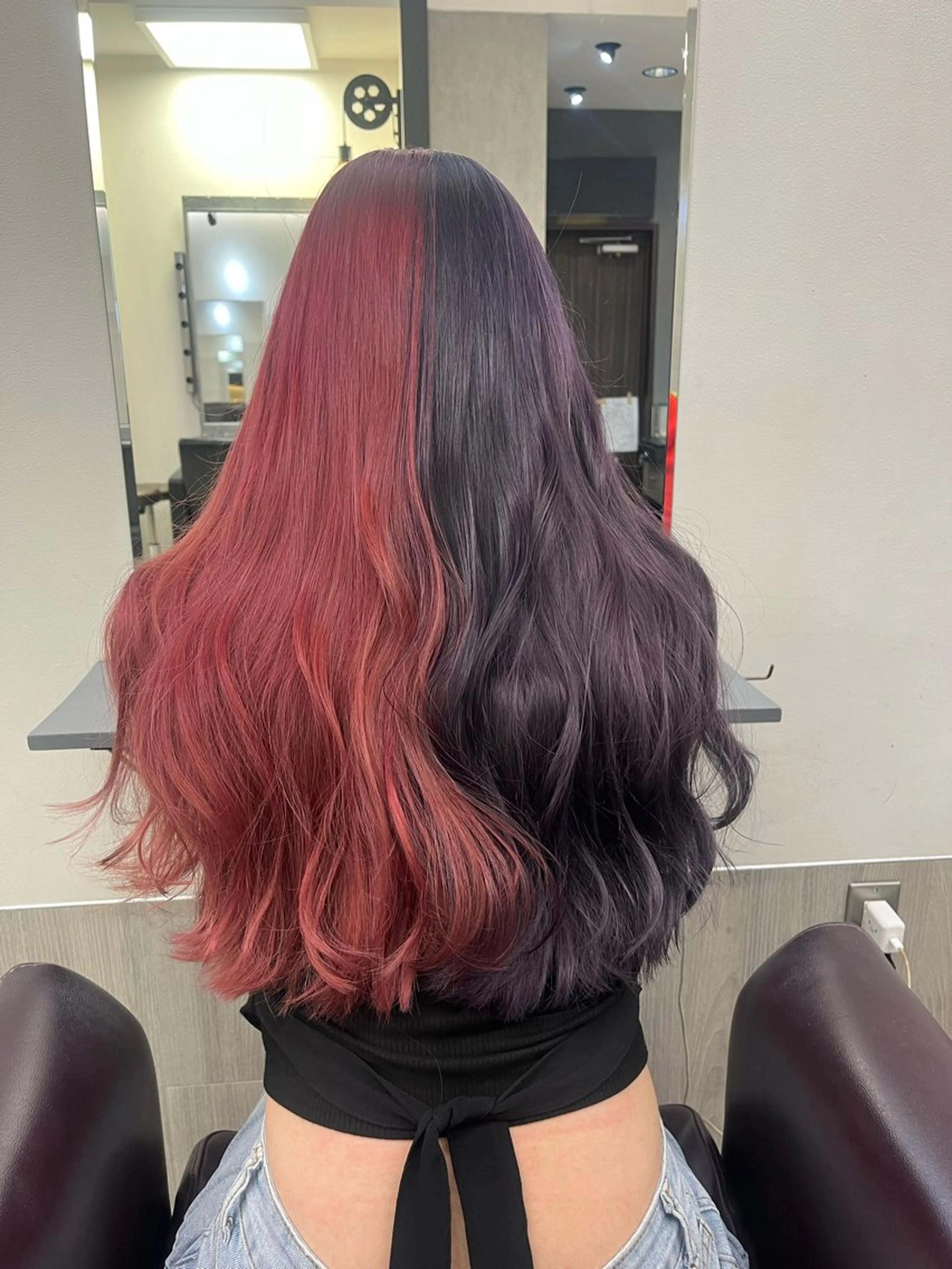 カラー ユイ☆ハイトーン ☆ブリーチデザインのヘアスタイル