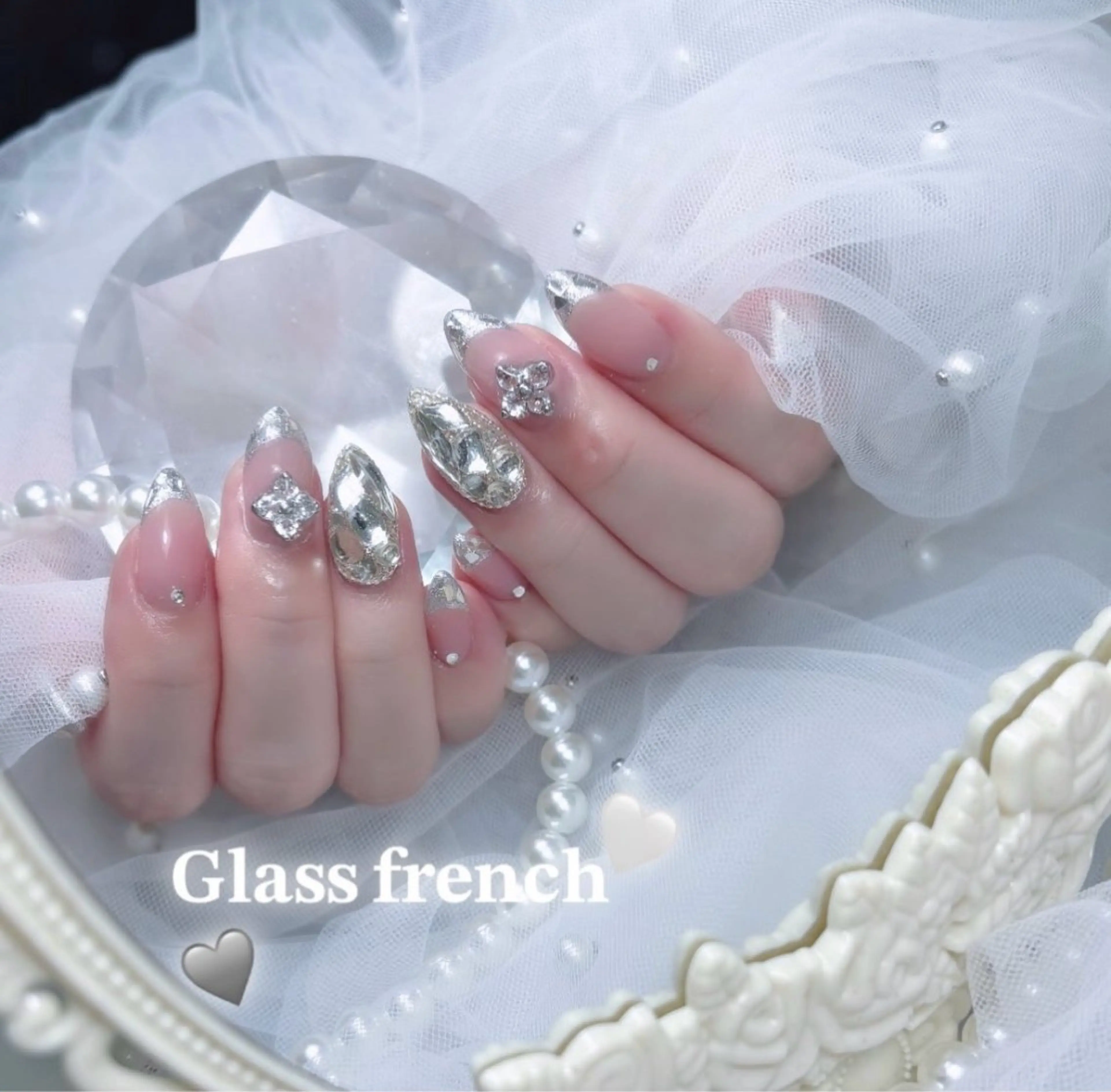 ネイル フレンチネイル ガラスフレンチ ♡エルバイノリコ 吉澤【パラジェル有】のネイルデザイン