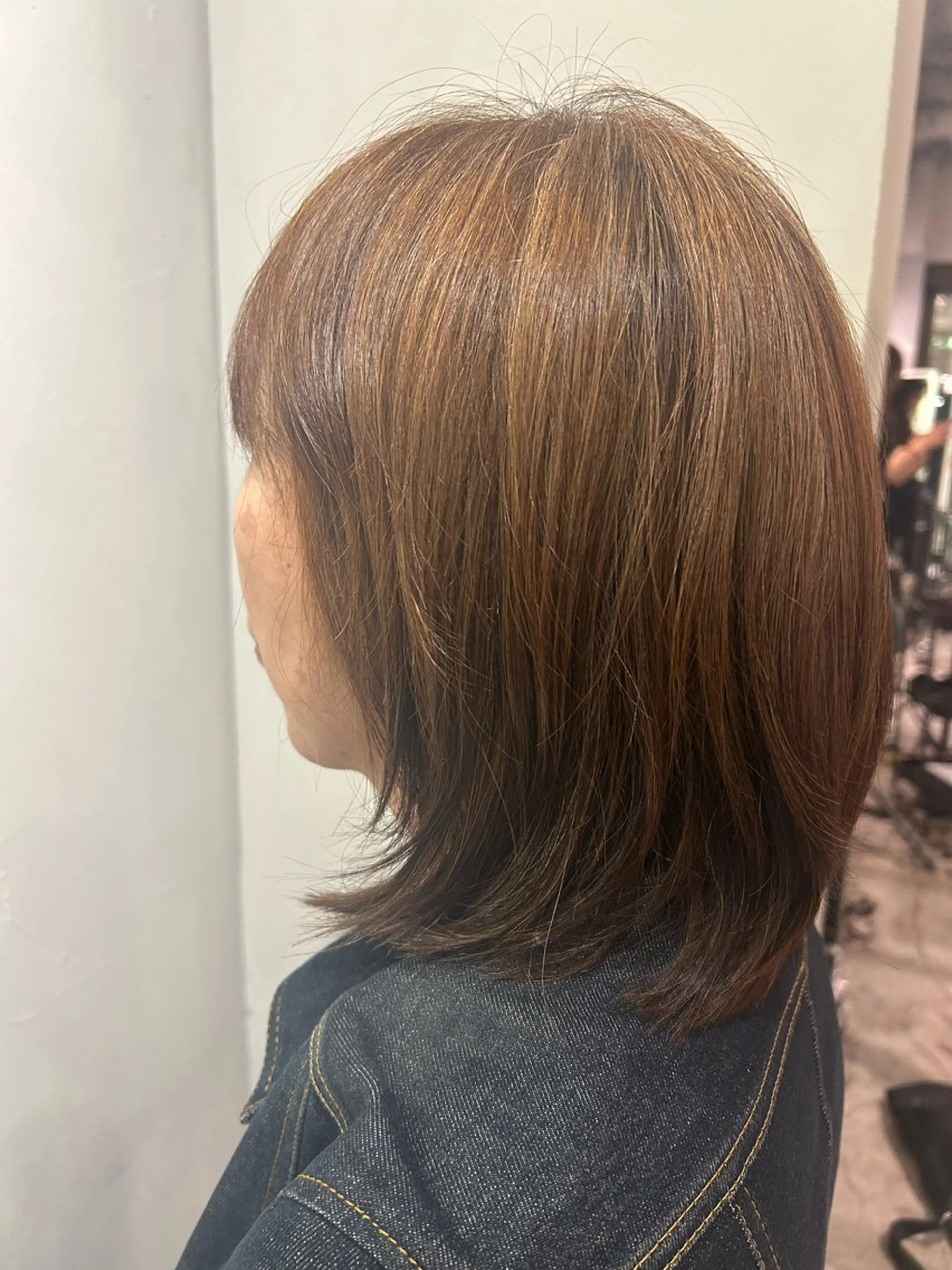 ミディアム カラー ITbyALBUM藤沢店所属・IT by ALBUM立川のヘアスタイル