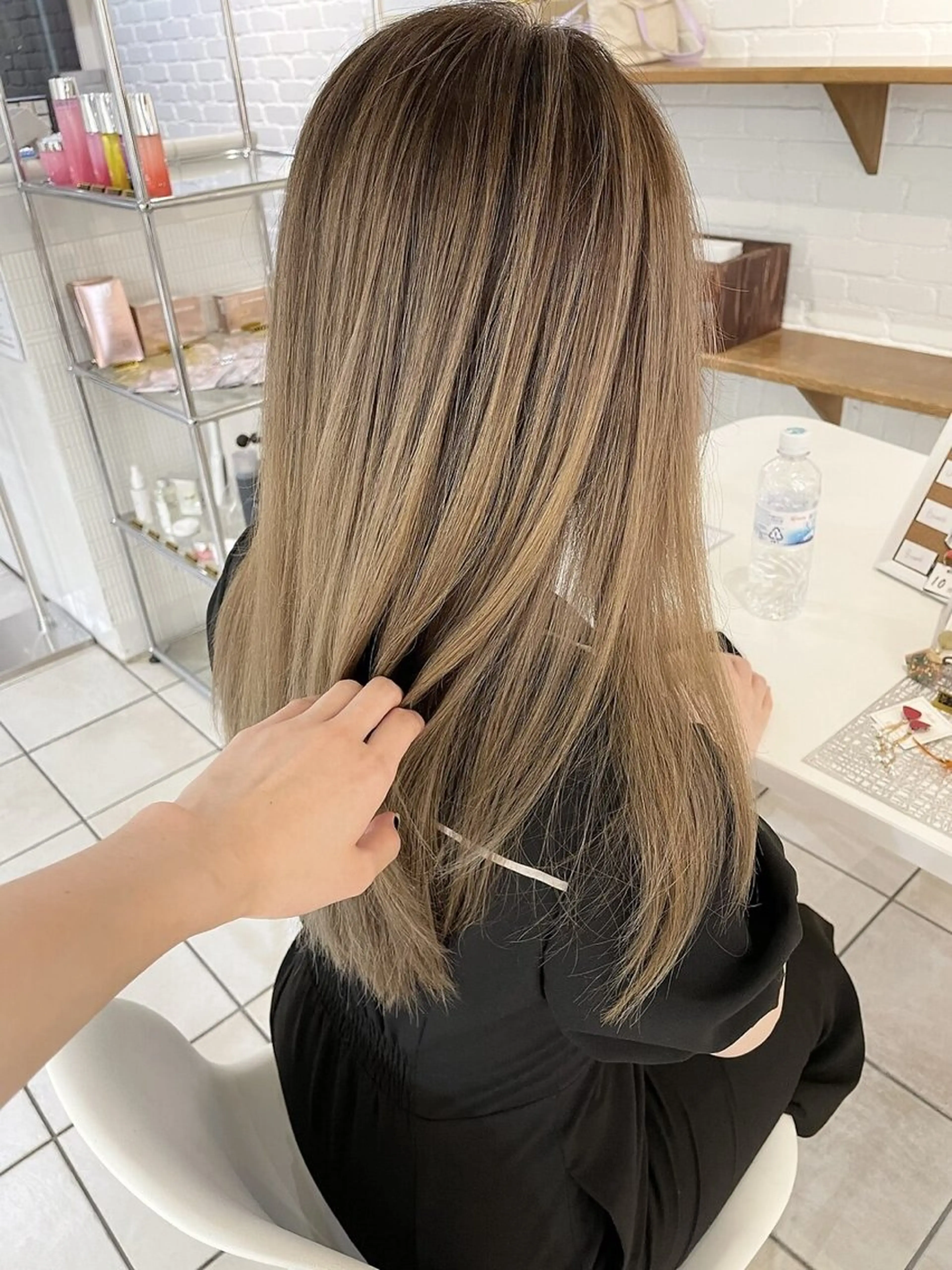 ロング 🧴透明感カラー 松本麻里奈🫧のヘアスタイル