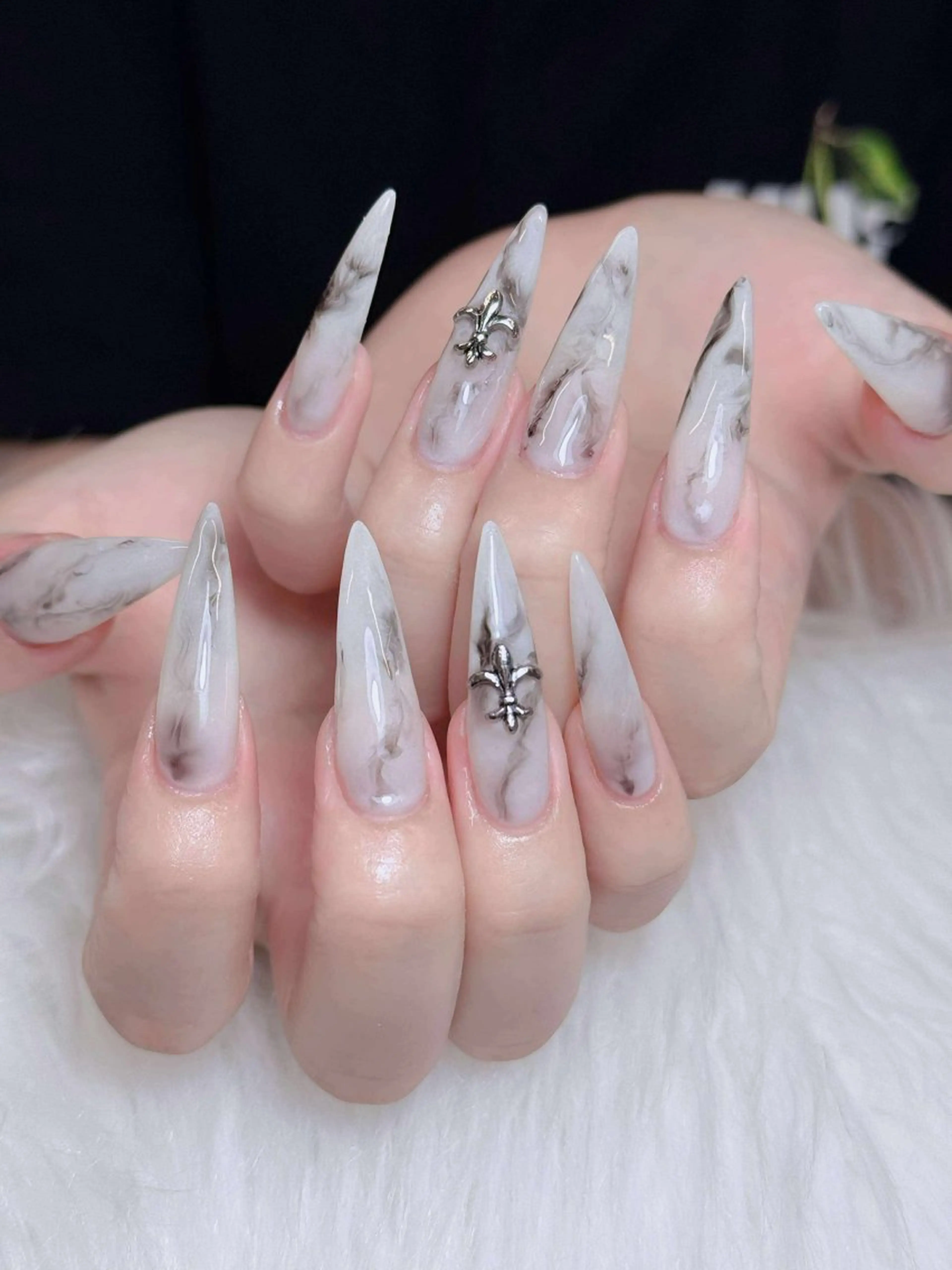 ネイル オーロラネイル チークネイル フットネイル フレンチネイル 韓国ネイル ハンドネイル Lumi Nailのネイルデザイン