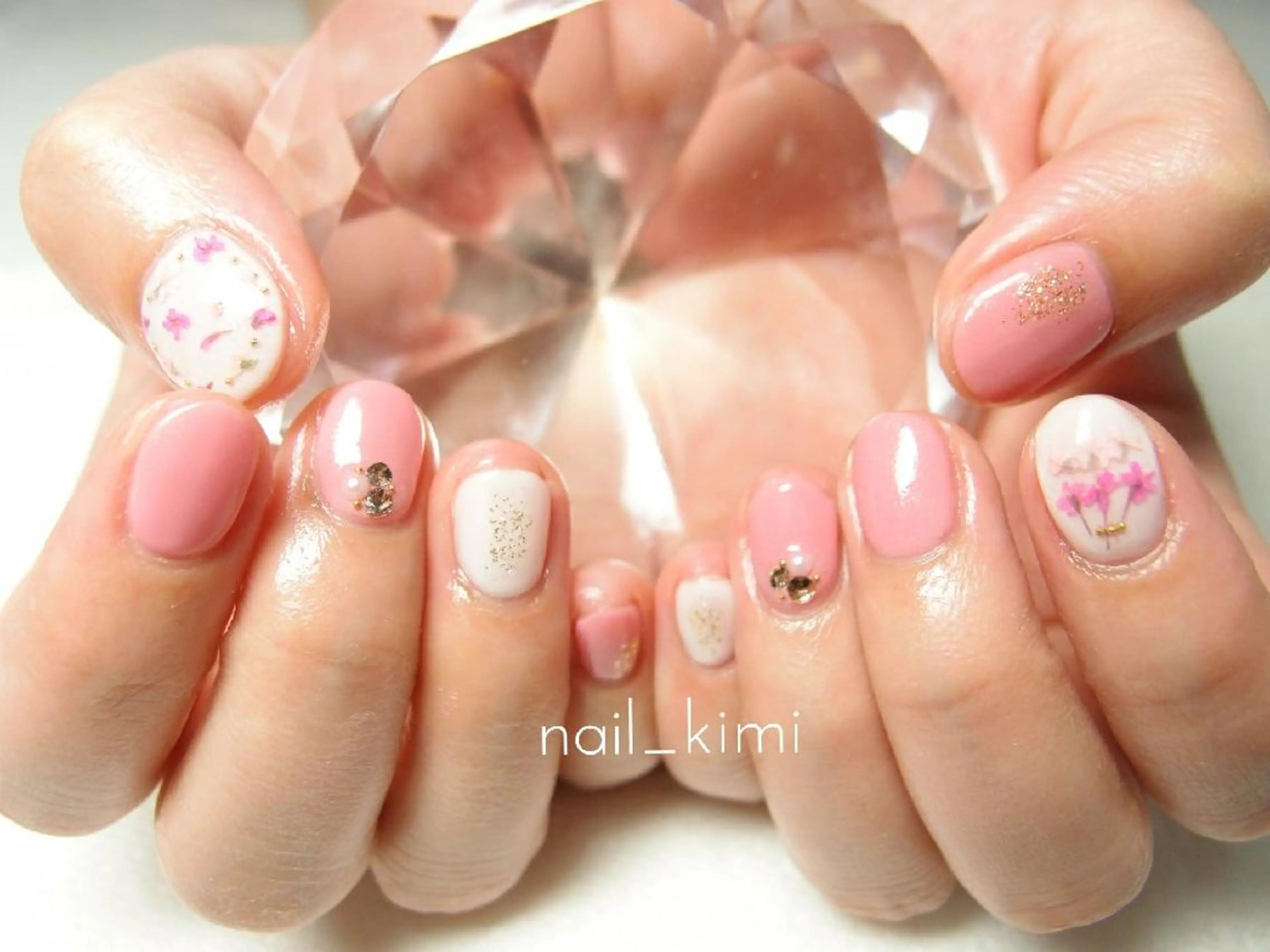 ネイル アートネイル ワンカラーネイル ストーンネイル ConneQt所属・ETHOSENSE. kimikaのネイルデザイン