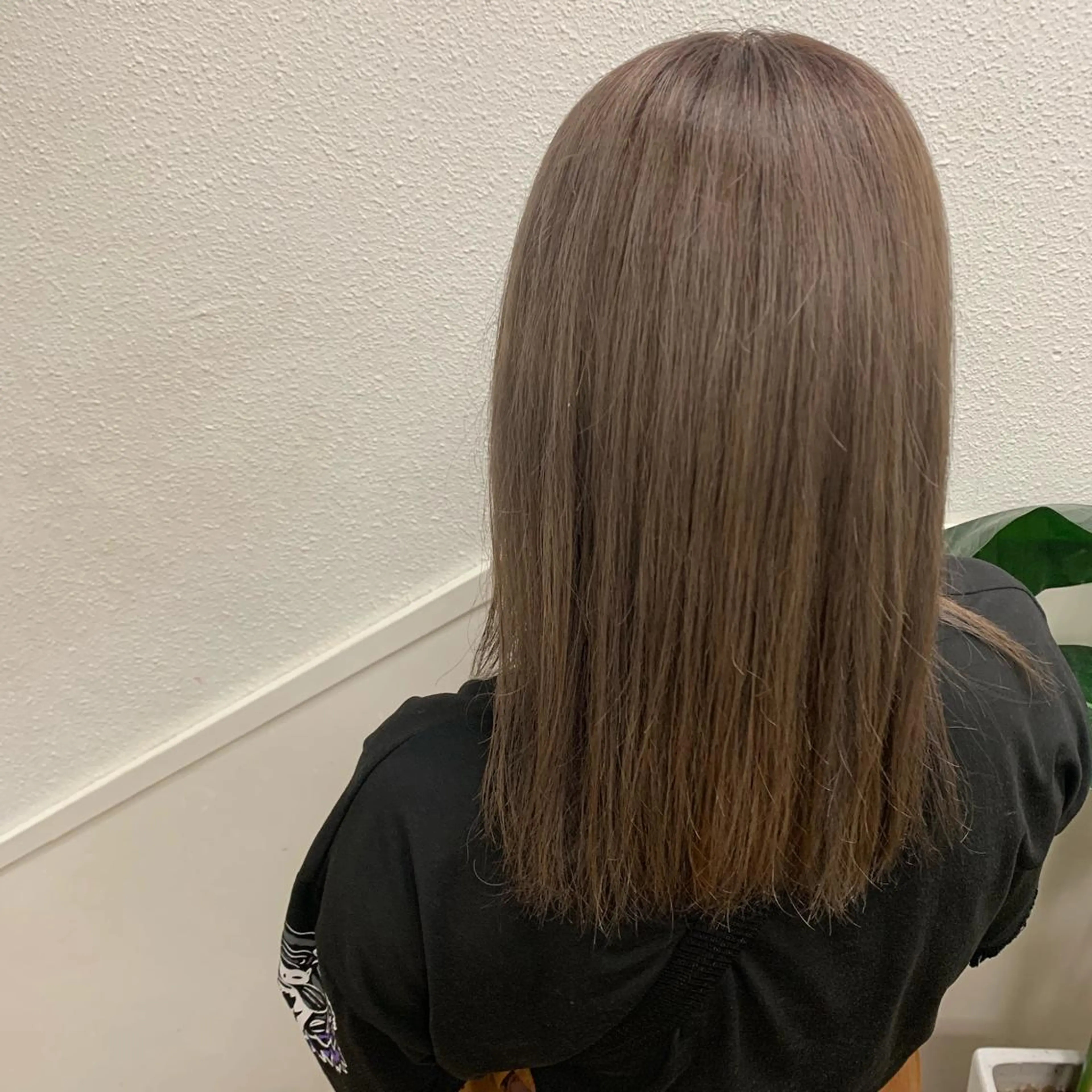 セミロング カラー ヘアアレンジ サナ🌱 切りっぱなしボブのヘアスタイル