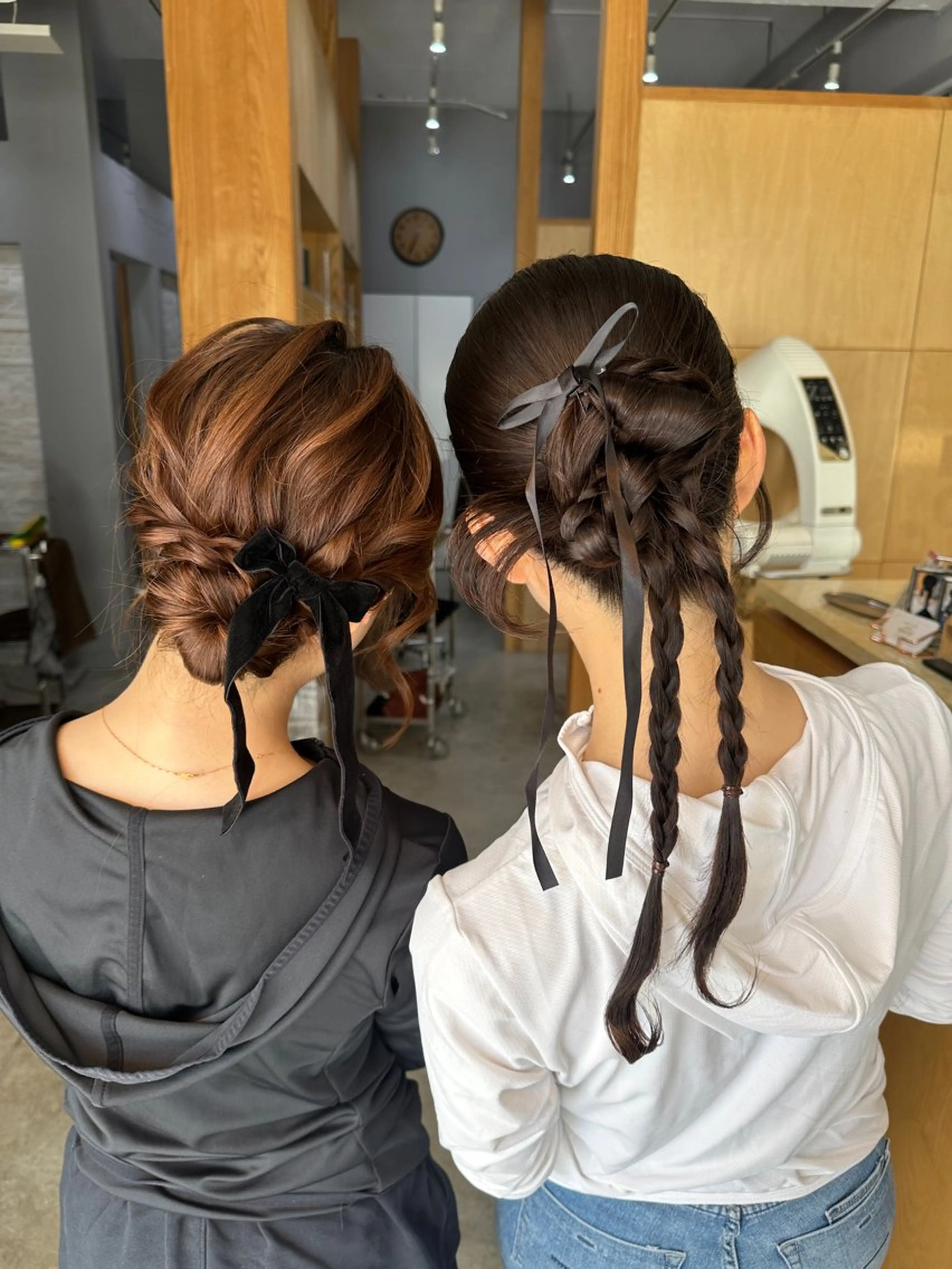 ミディアム miloc MOMOKAのヘアスタイル