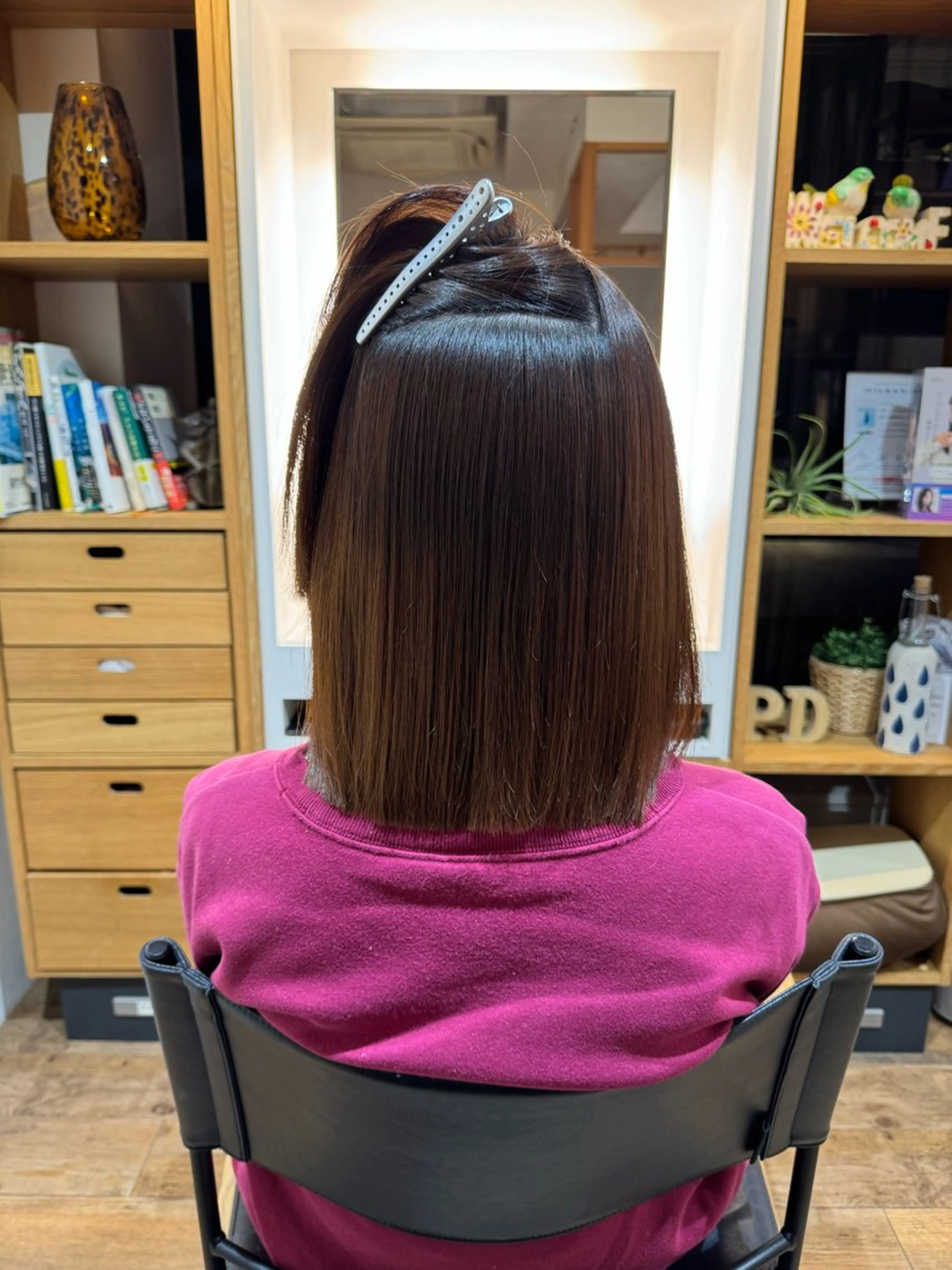 セミロング カット 縮毛矯正 トリートメント afloatkobe所属・美髪/髪質改善 川口凌弥のヘアスタイル