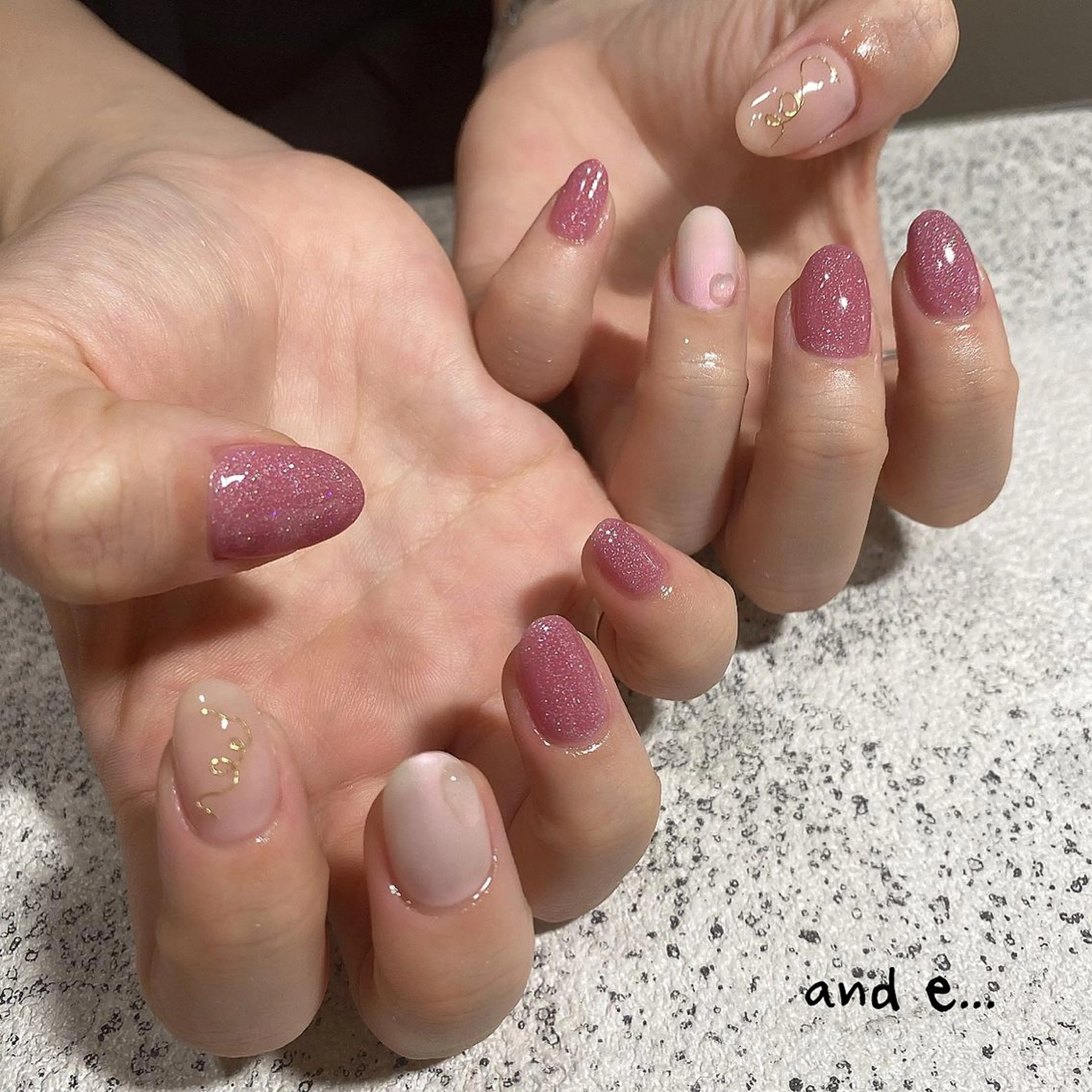 ネイル キラキラネイル ラメ(グリッター) ミラーネイル ニュアンスネイル オフィスネイル nailsalon mur.のネイルデザイン