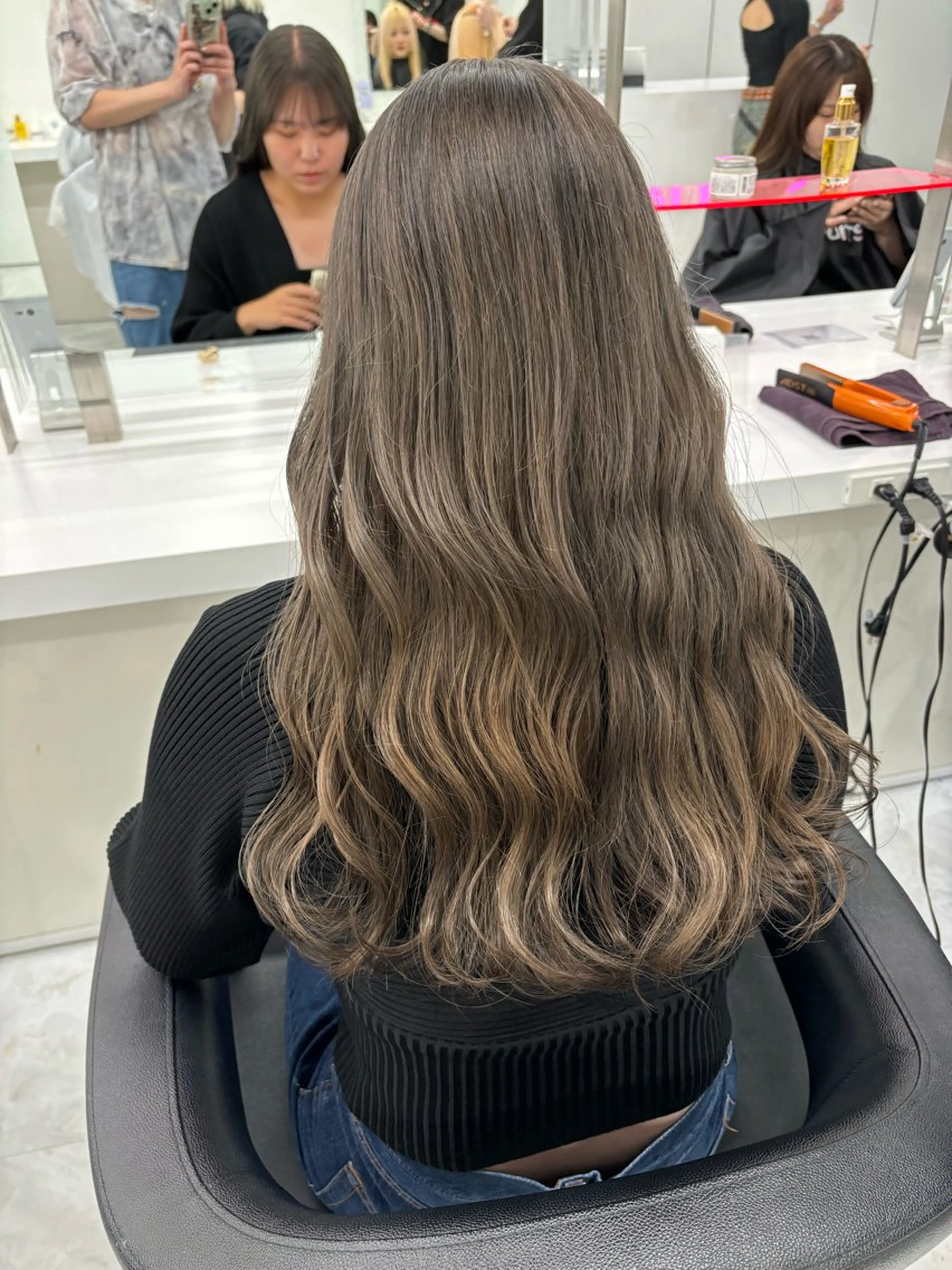 ロング カラー ヘアアレンジ ヘアカラー トリートメント 透明感💕今っぽ似合 わせ𝐍𝐨. 𝟏のヘアスタイル