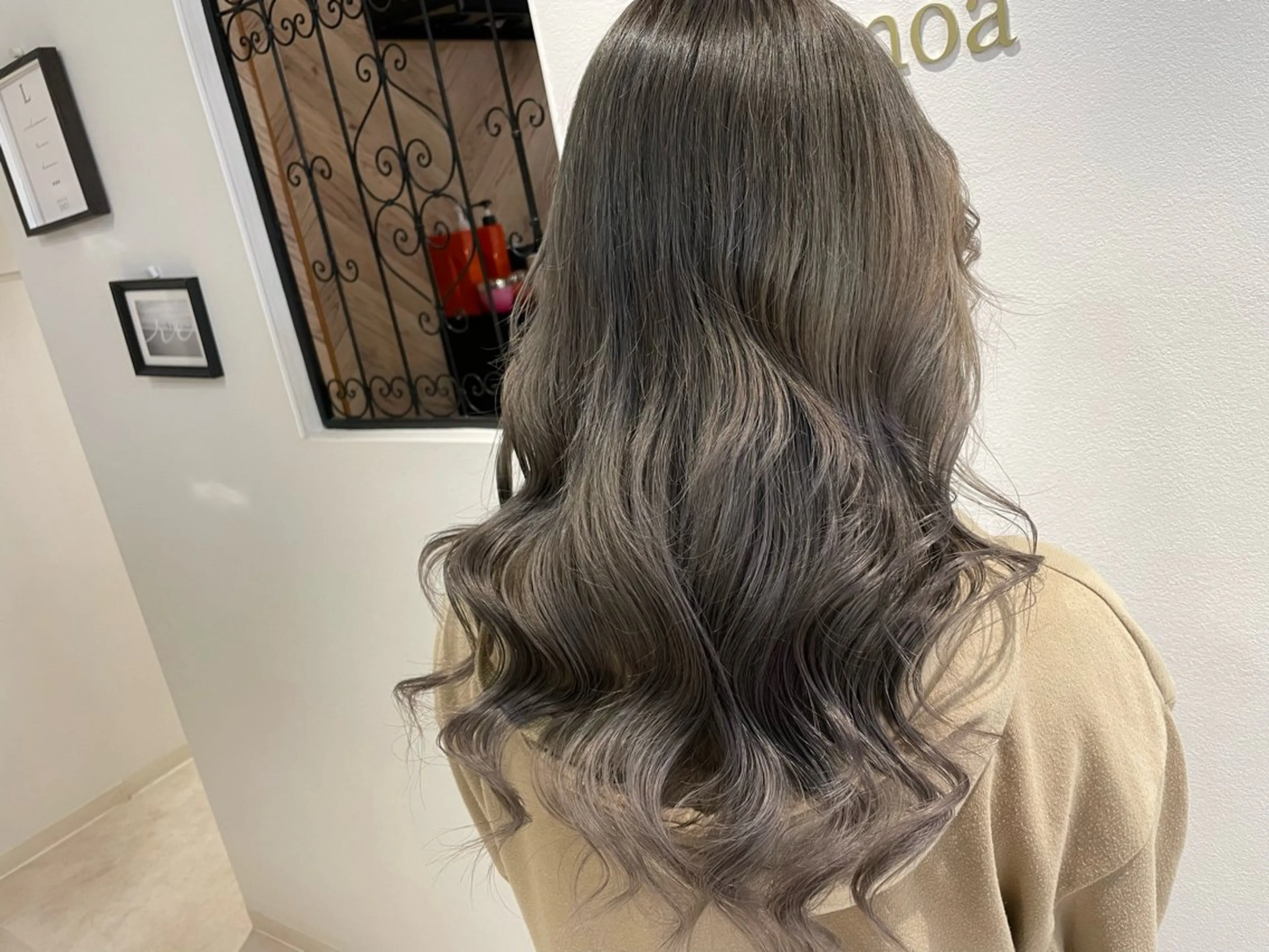 ミディアム 🍒しの🍒 ハイトーン/カットのヘアスタイル