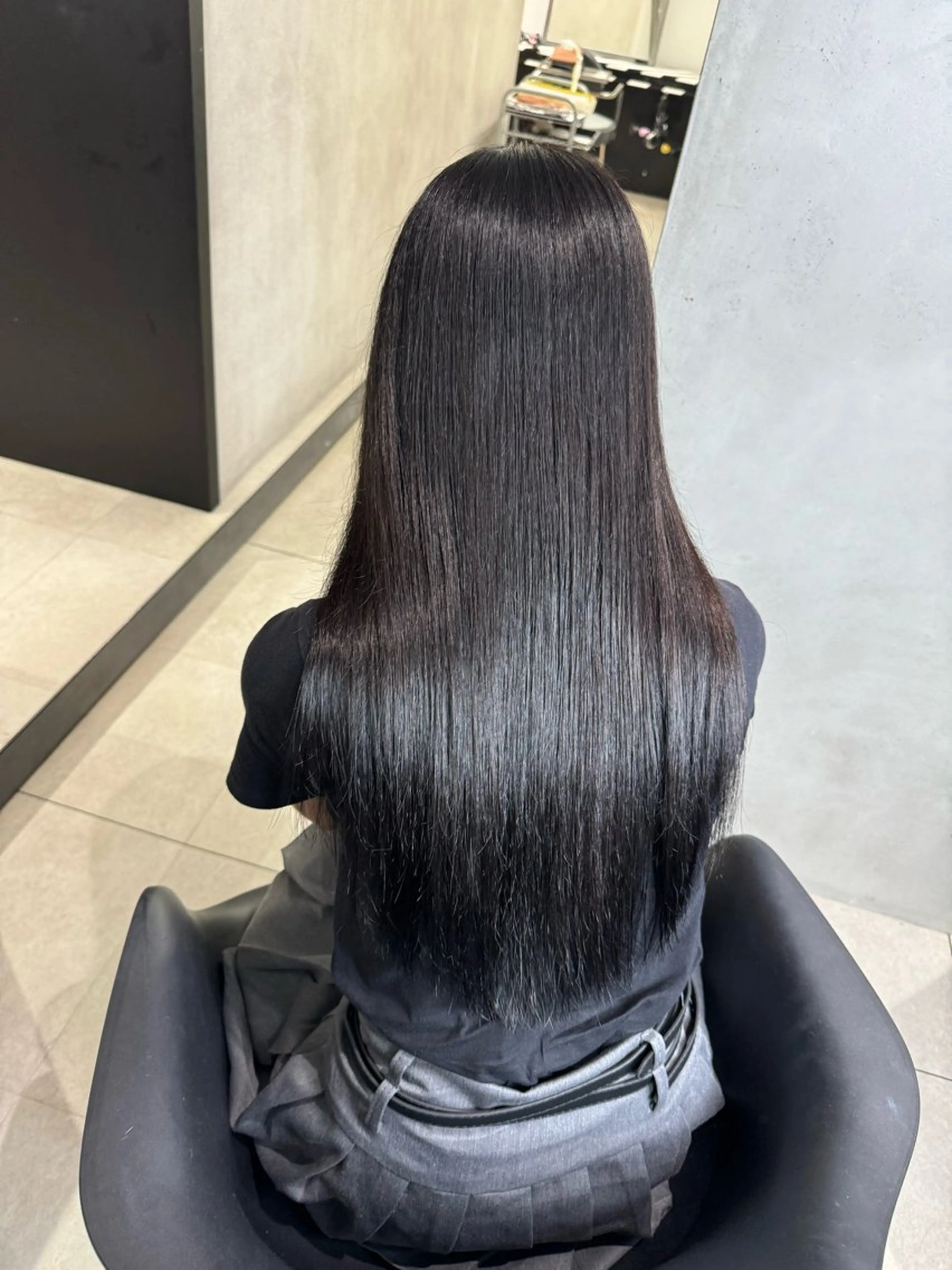 ロング トリートメント 🇰🇷韓国風ハイ トーンKANA🖤のヘアスタイル