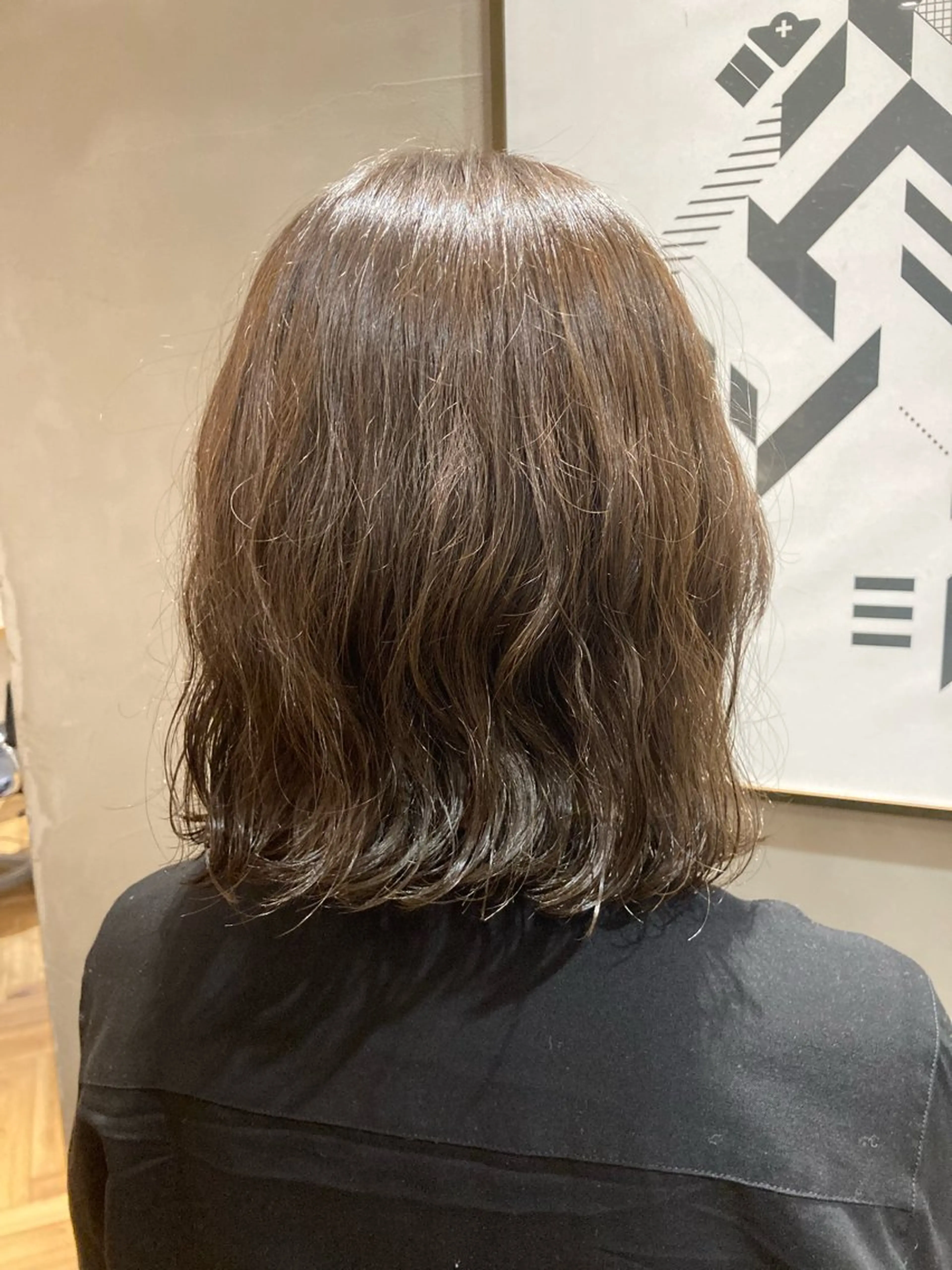 カラー 小林 駿介のヘアスタイル