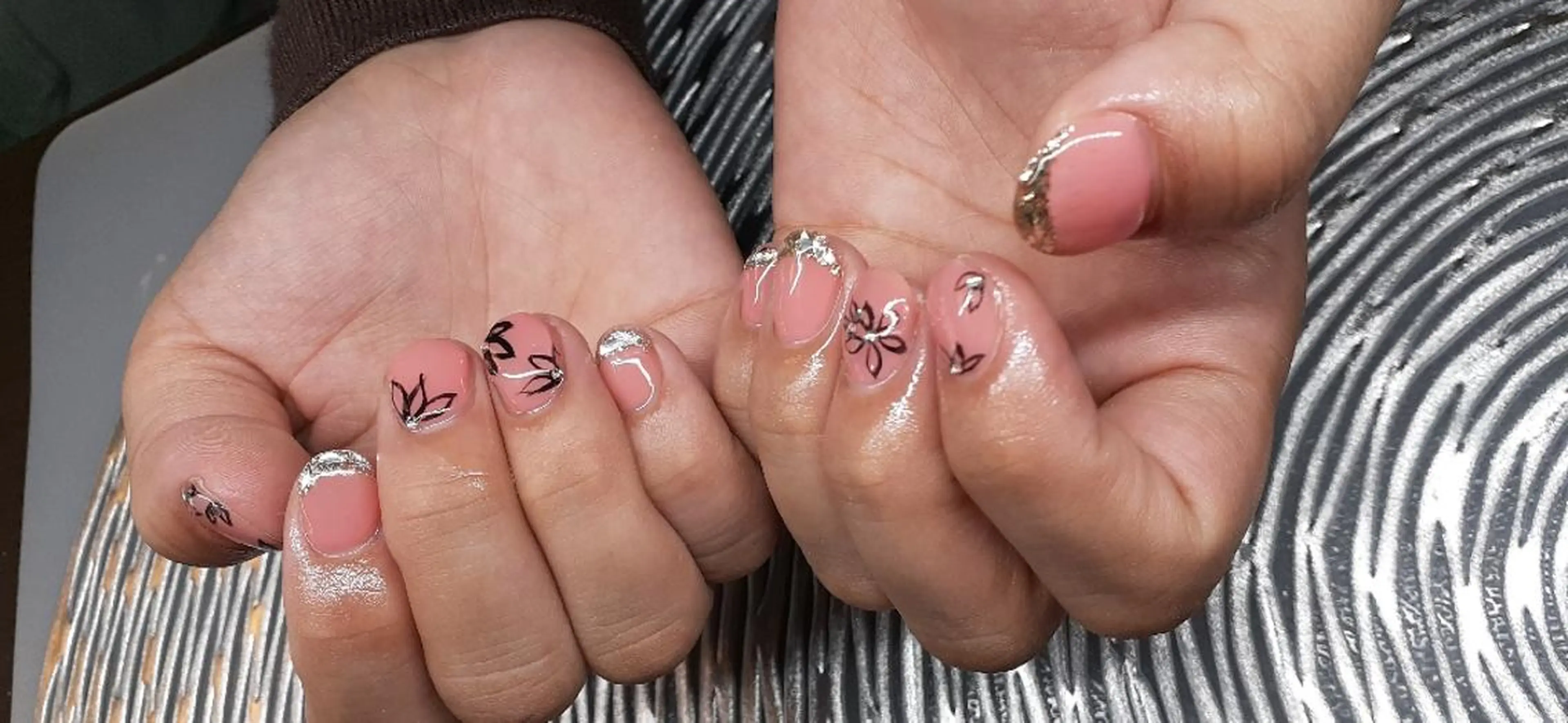 ネイル 大島 さやかのネイルデザイン