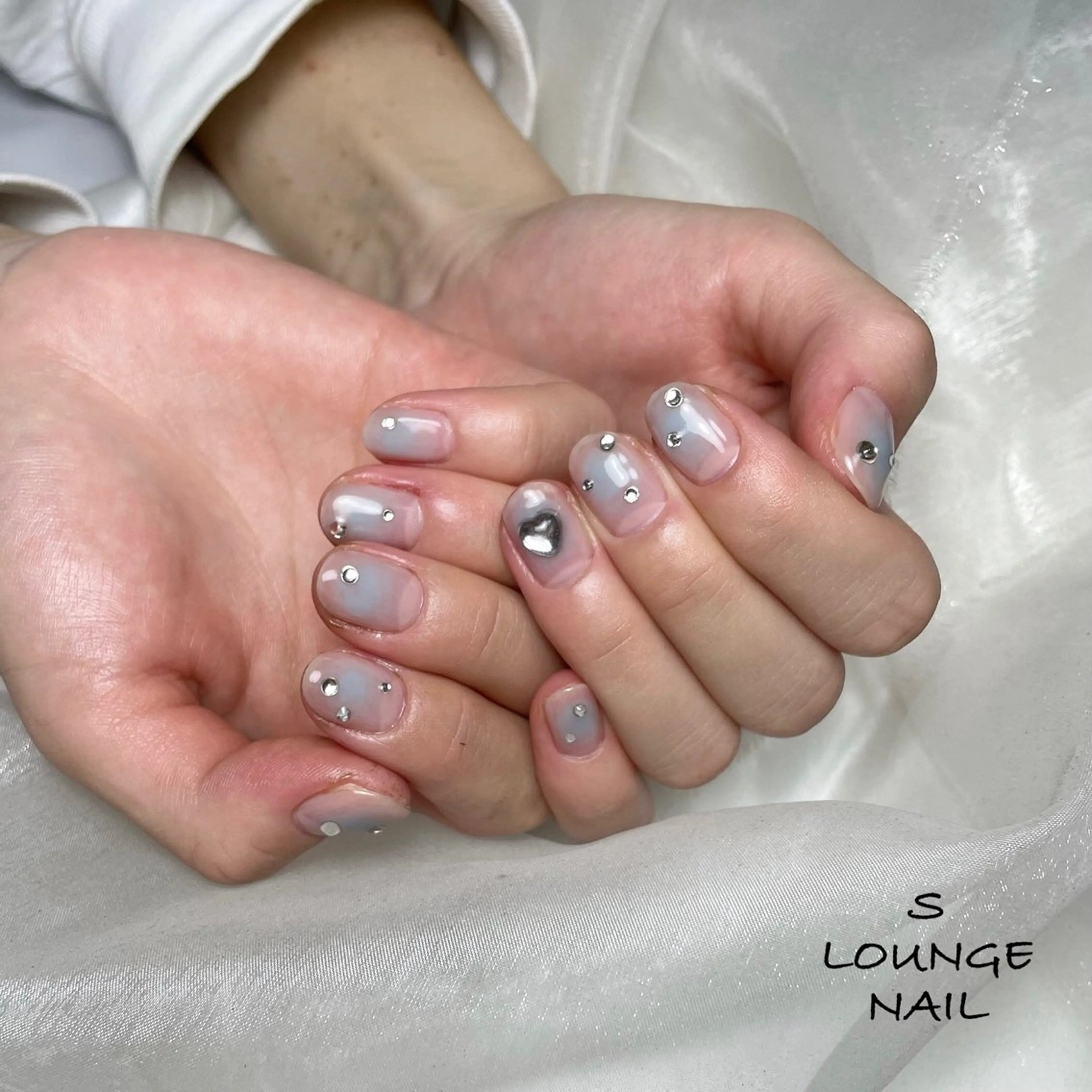 ネイル S LOUNGE NAIL所属・パーツたくさん🍓 SUMIのネイルデザイン