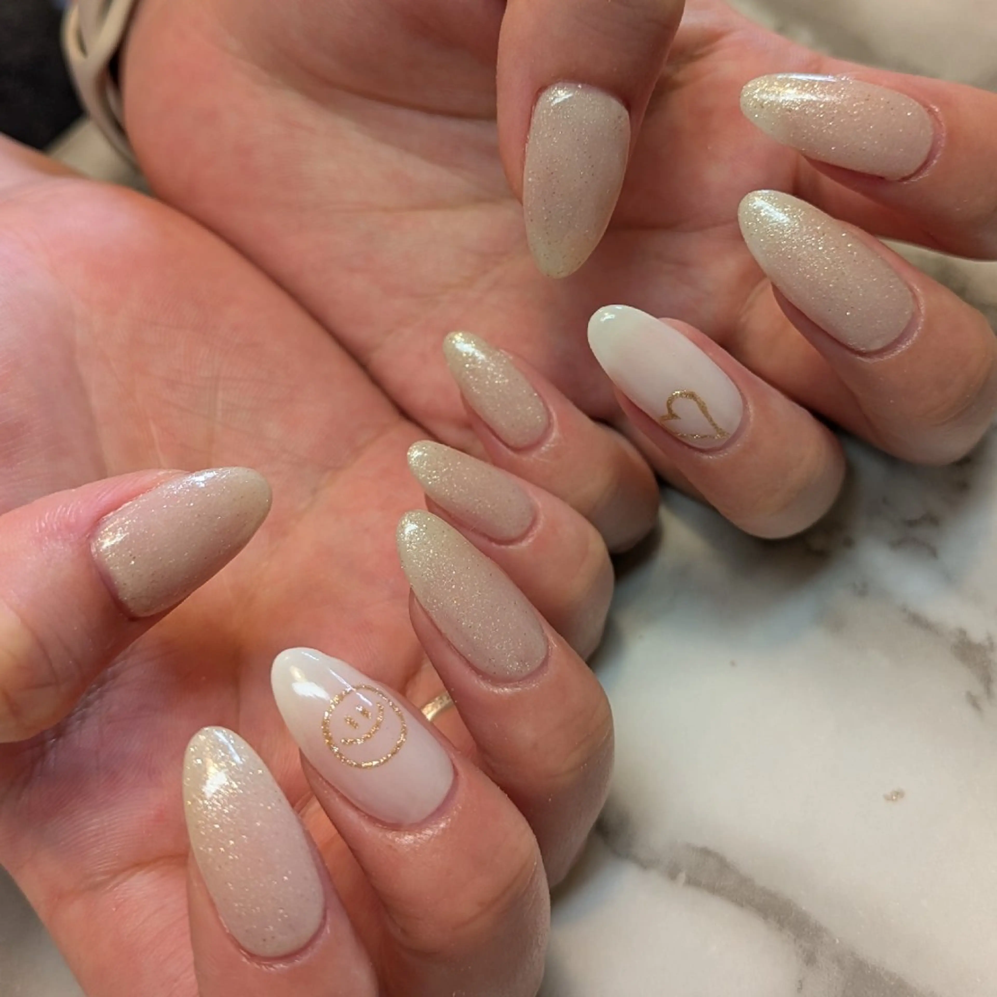 ネイル ジェヌインネイル 河内のネイルデザイン