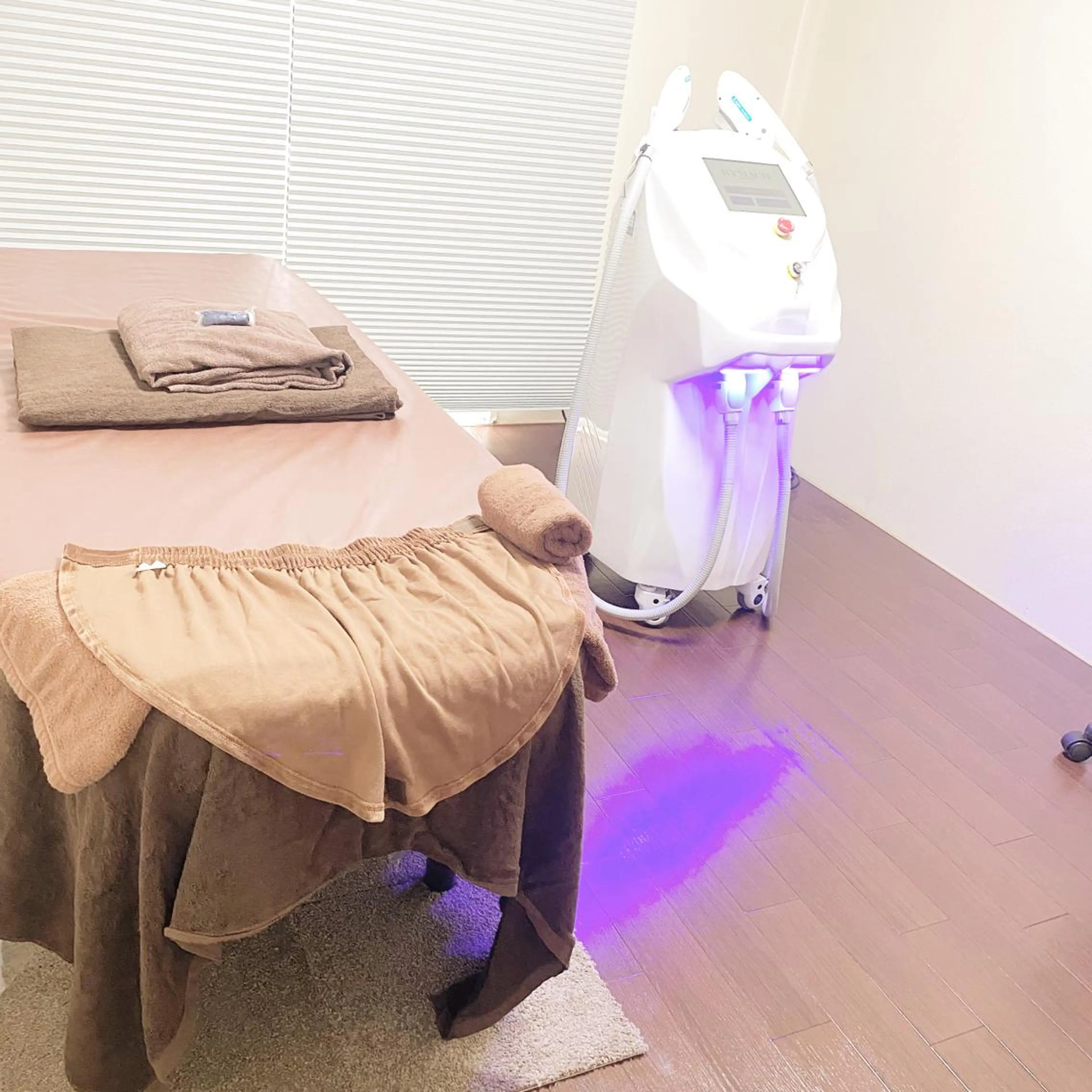 メンズ・フル脱毛(デリケ＆ひげ付)の写真