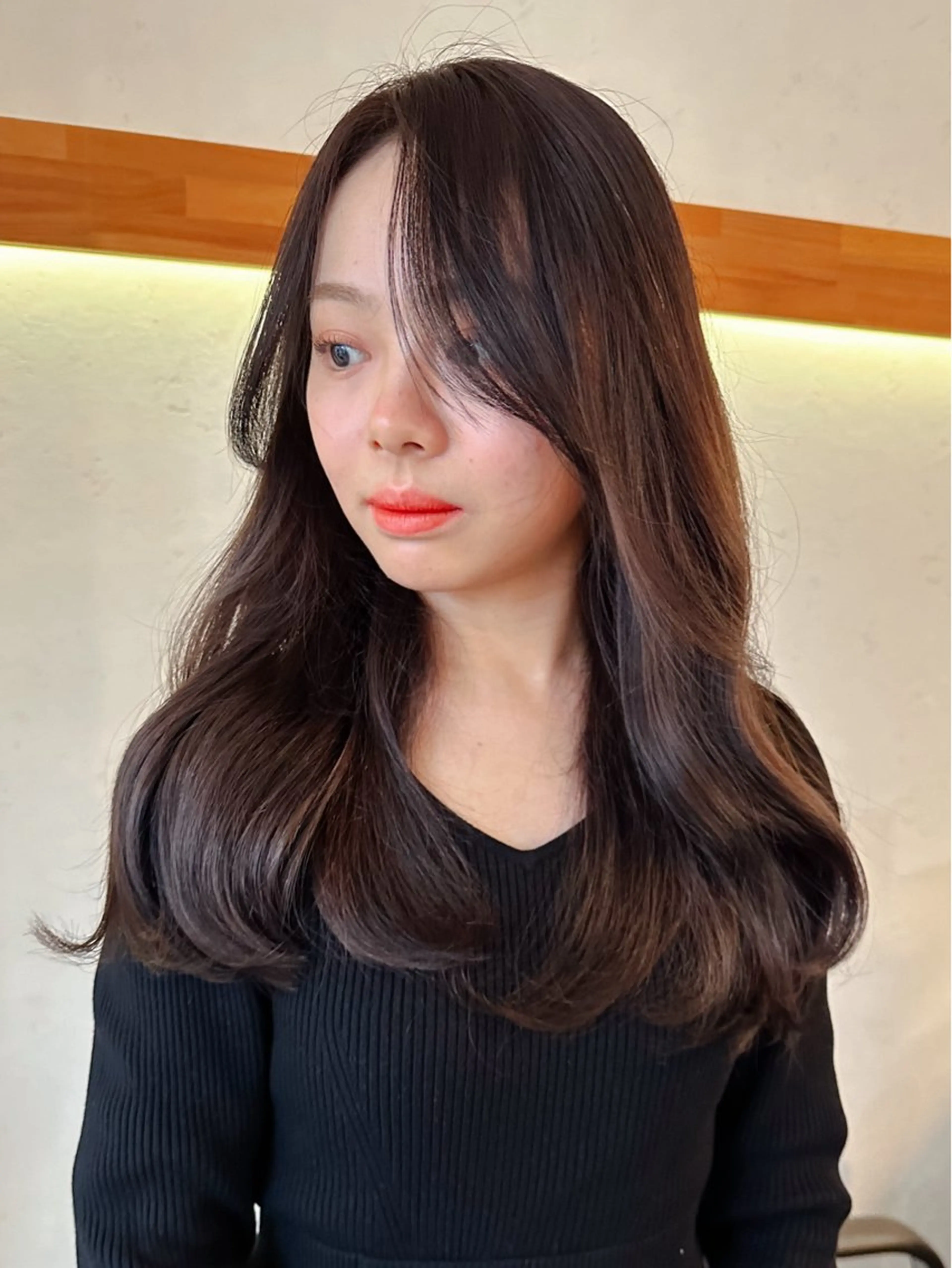 セミロング カラー 梅田  illfrere 所属・イルフレール ryuのヘアスタイル