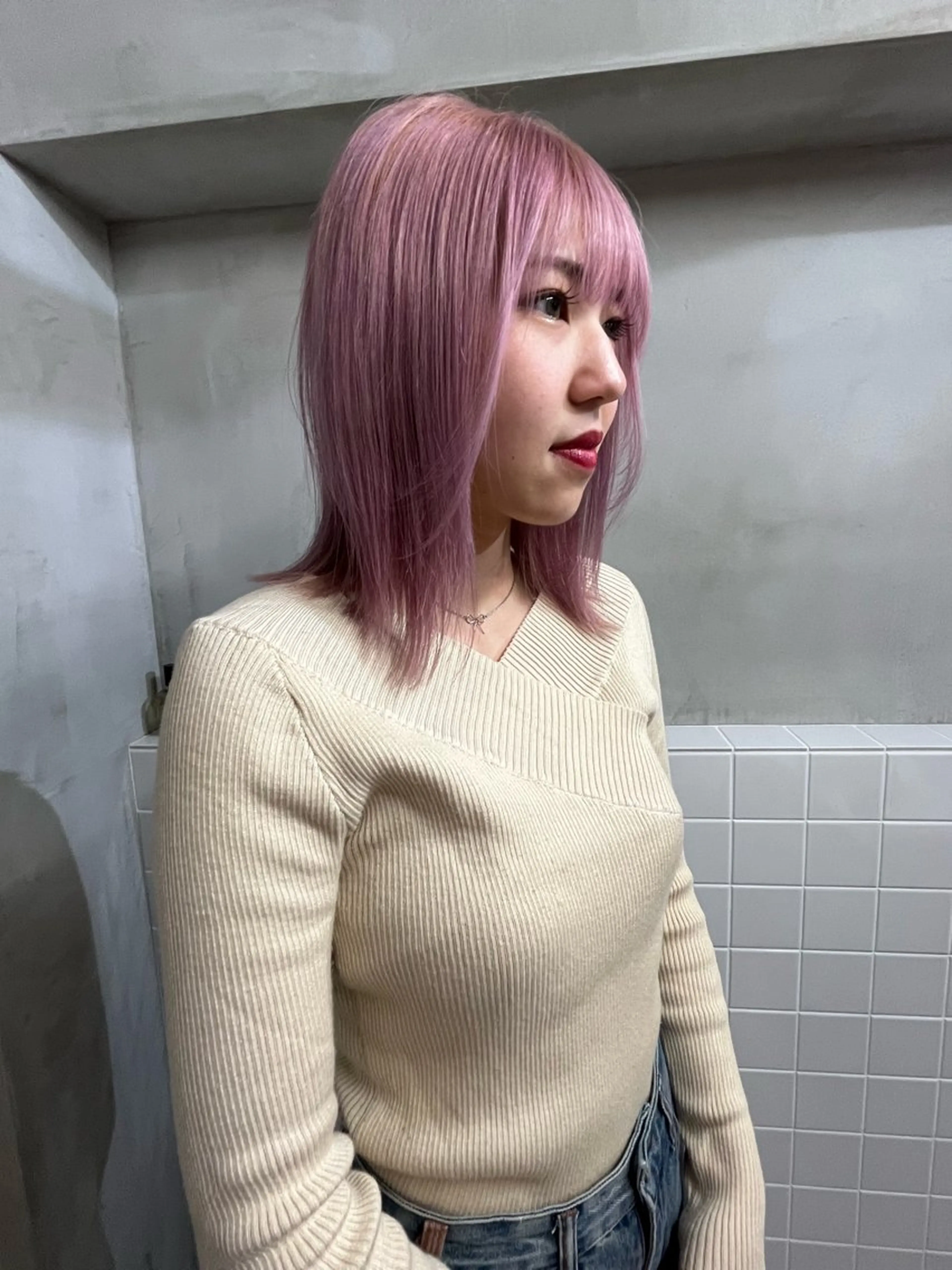 ミディアム カラー ヘアカラー anon Loemのヘアスタイル