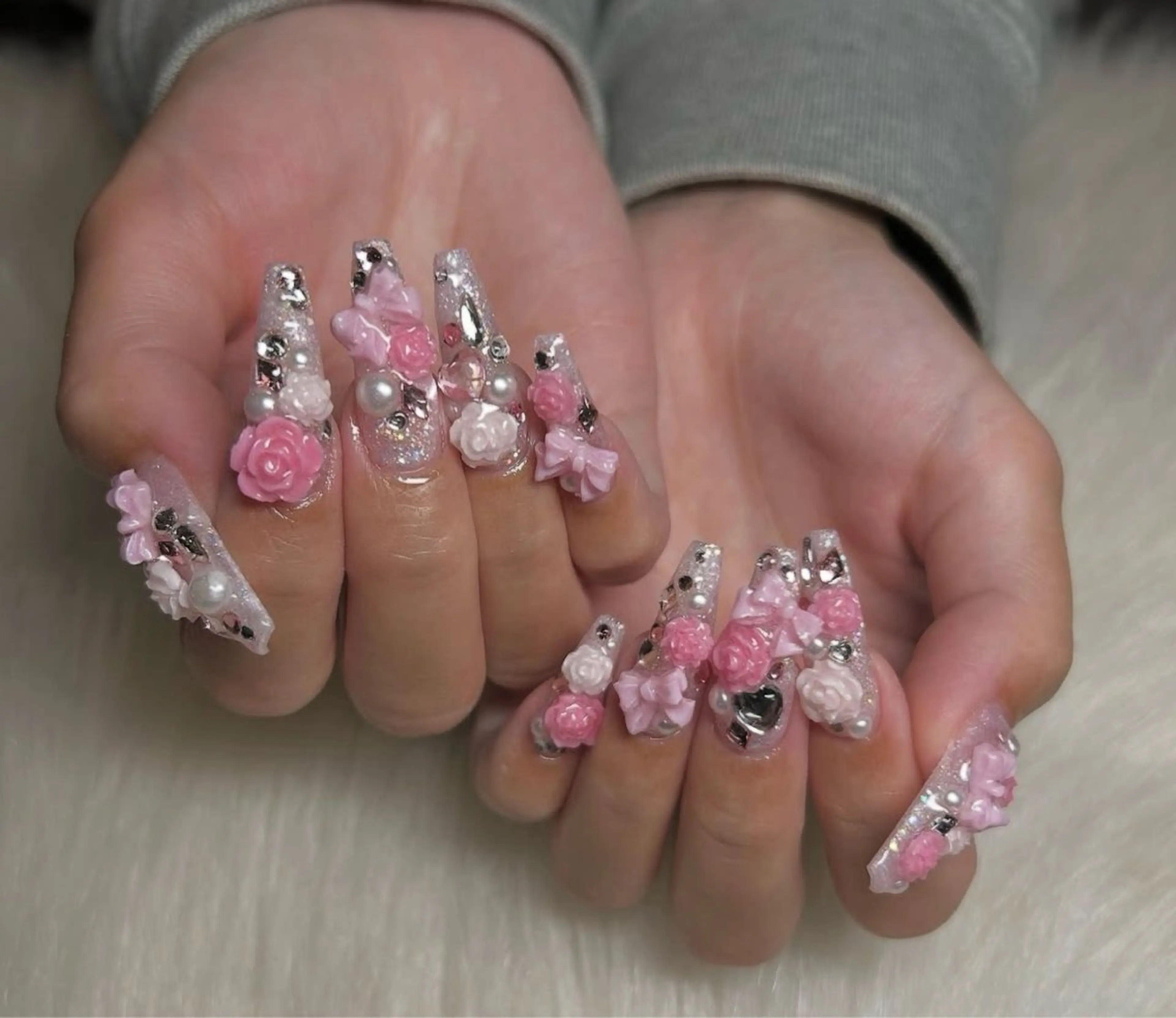 ネイル グラデーション キラキラネイル ワンカラーネイル 冬ネイル Jenn Nail Salonのネイルデザイン