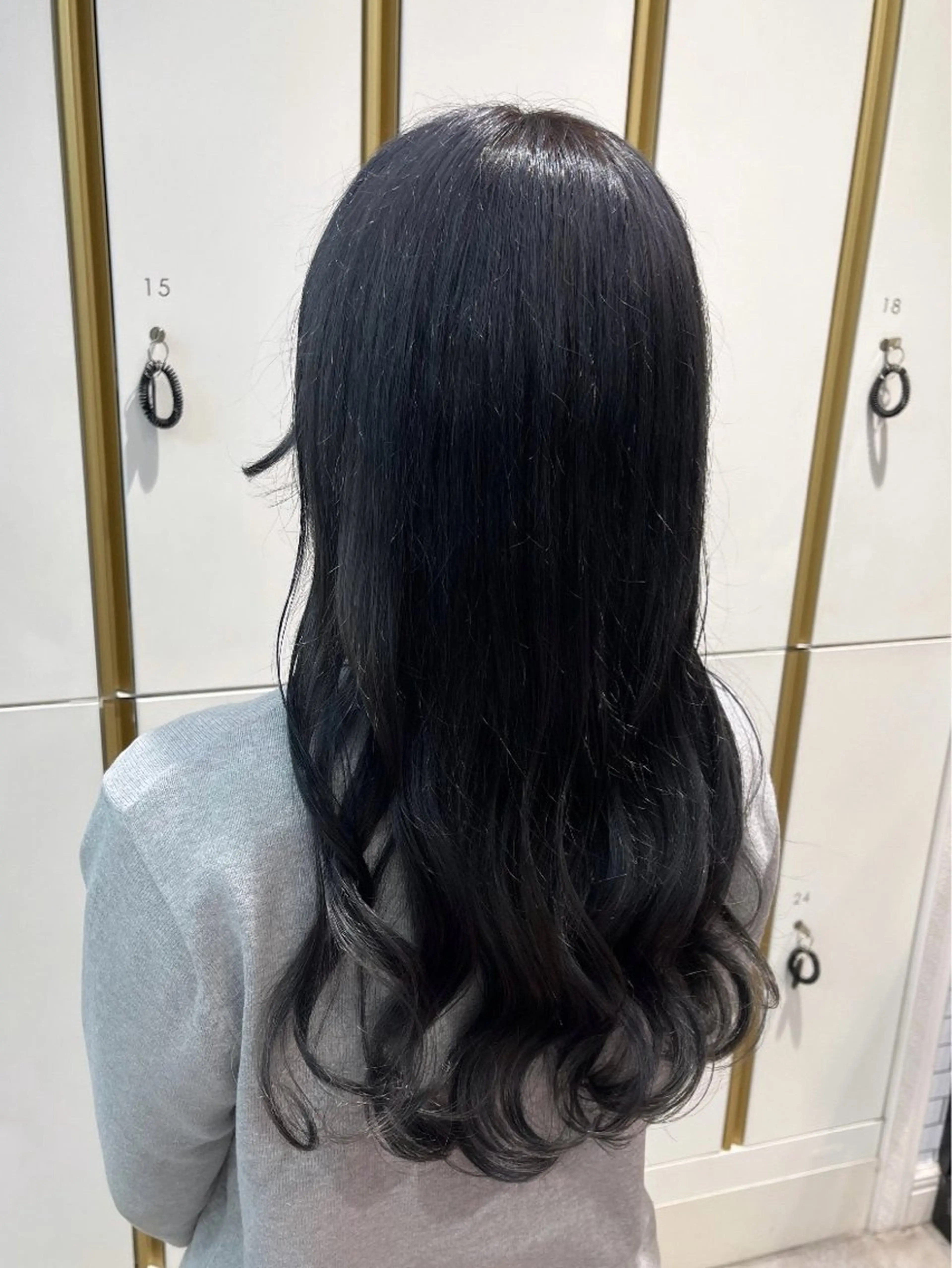ロング カラー ベージュカラー ブリーチ ダブルカラー イヤリングカラー インナーカラー カット ヘアカラー トリートメント ミユウ🌼ブリーチ / ダブルカラーのヘアスタイル