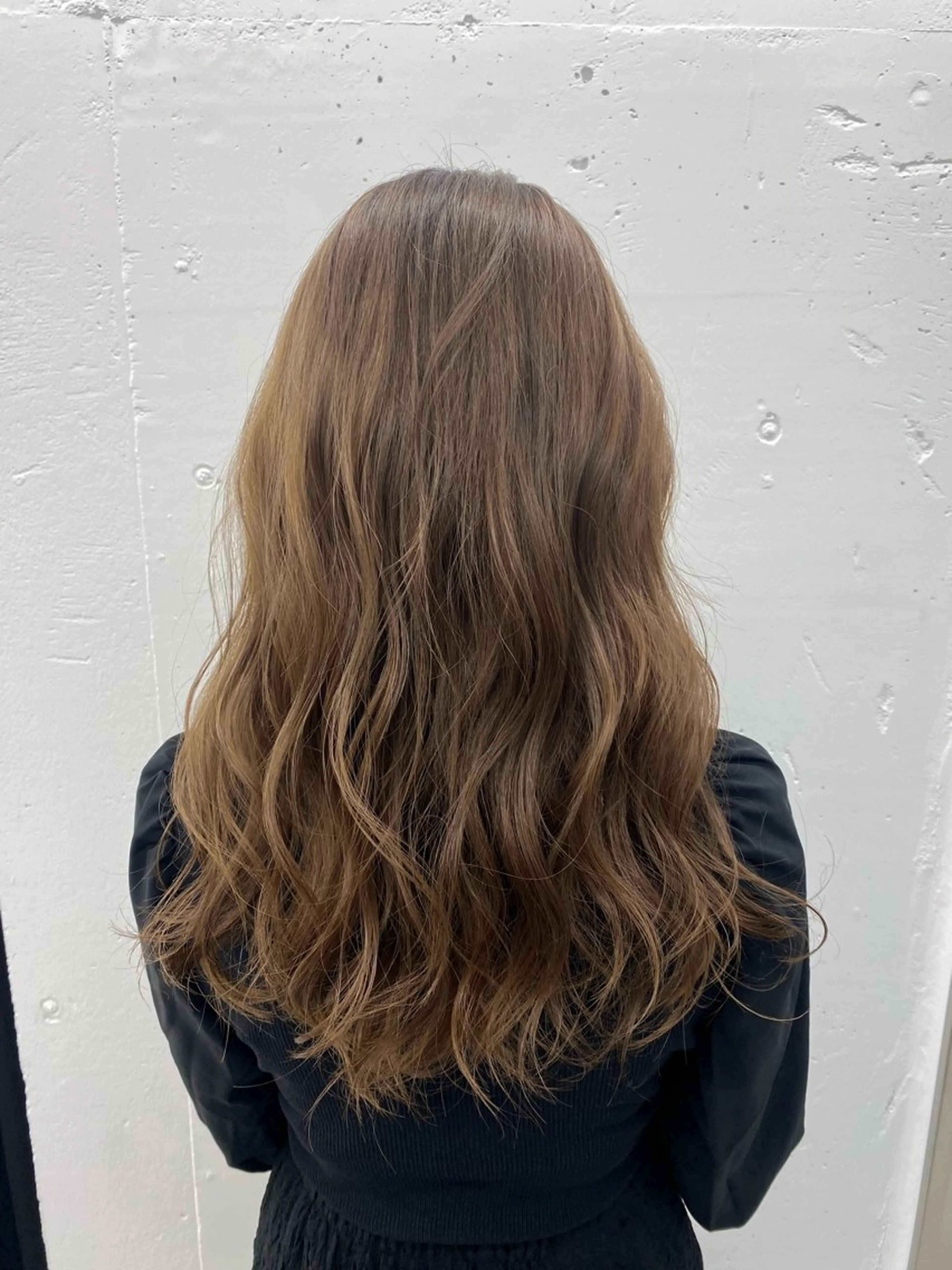 ロング カラー ヘアアレンジ ベージュカラー ブリーチ カット ヘアカラー 夕羽夢🍓矢場/ 透明感カラーのヘアスタイル