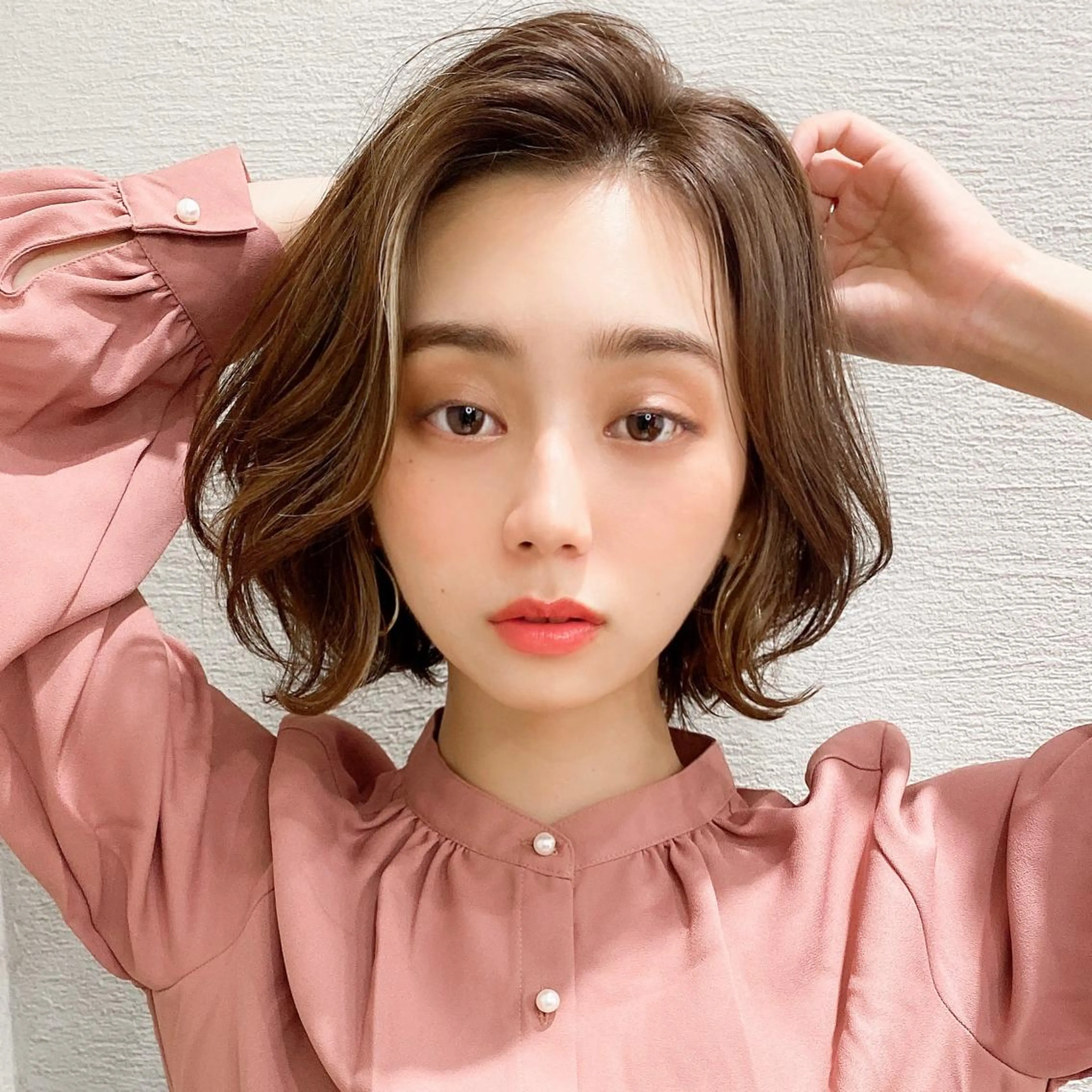 ショート カラー パーマ 小顔カット カット ヘアカラー トリートメント モテ髪×トレンド💕 小顔レイヤー 金井のヘアスタイル