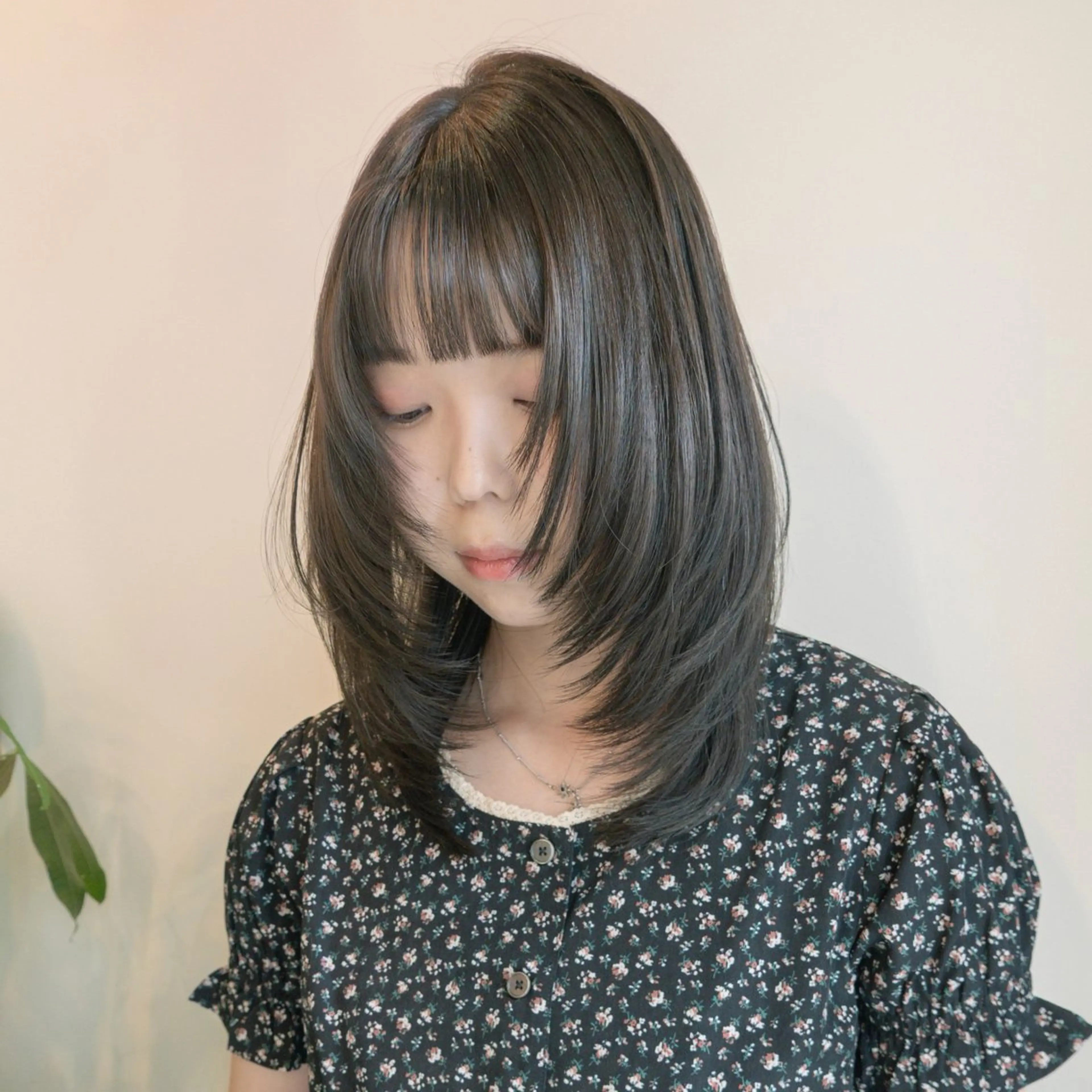 セミロング カット 韓国レイヤー 船橋 徒歩5分/小川友美のヘアスタイル