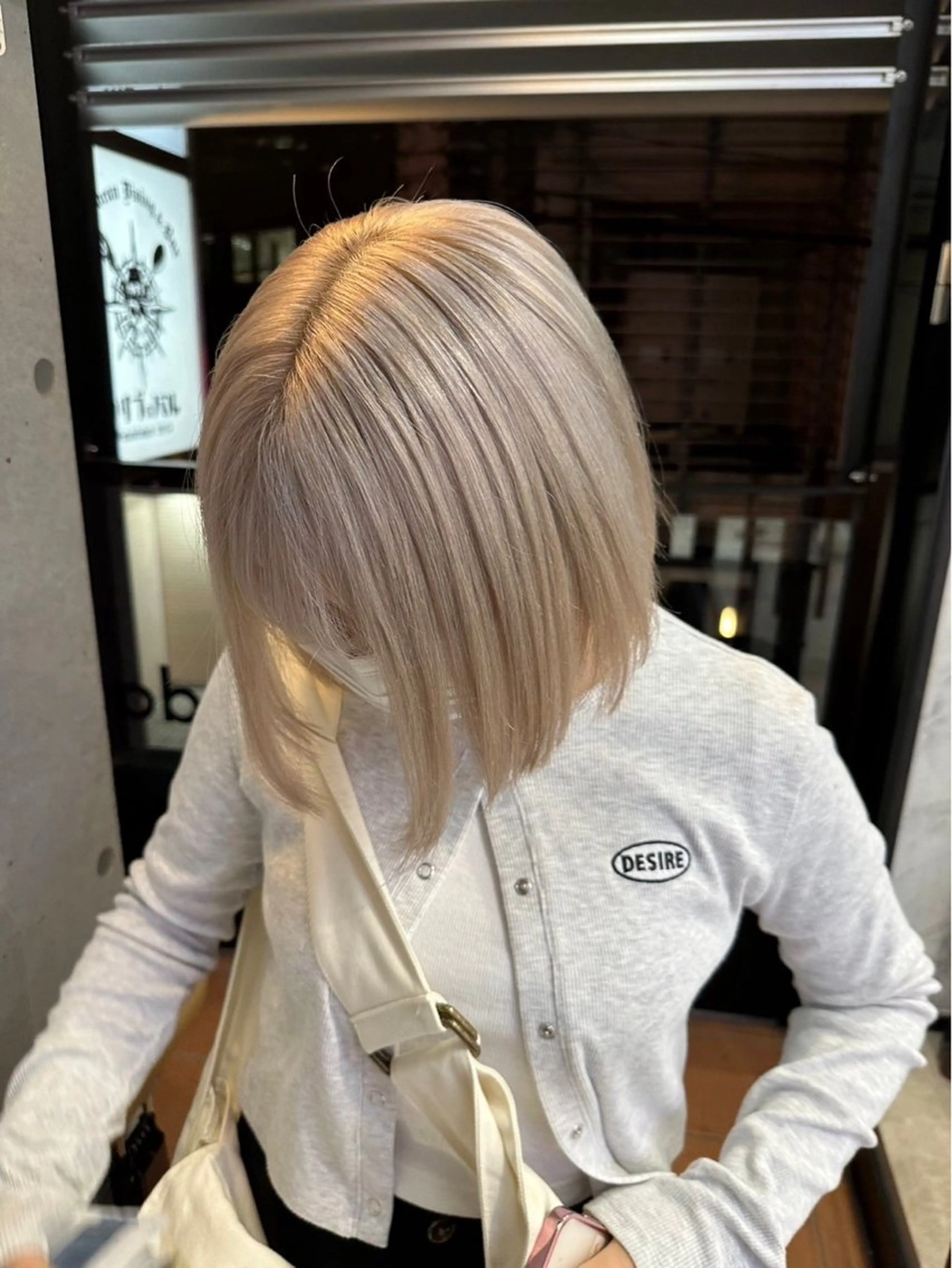 ミディアム カラー ハイトーンカラー ボブ hair salon dot. mooda 韓国風サロン 町田店所属・韓国風ヘア🎀🩶 /♡𝓝𝓸𝓪♡のヘアスタイル