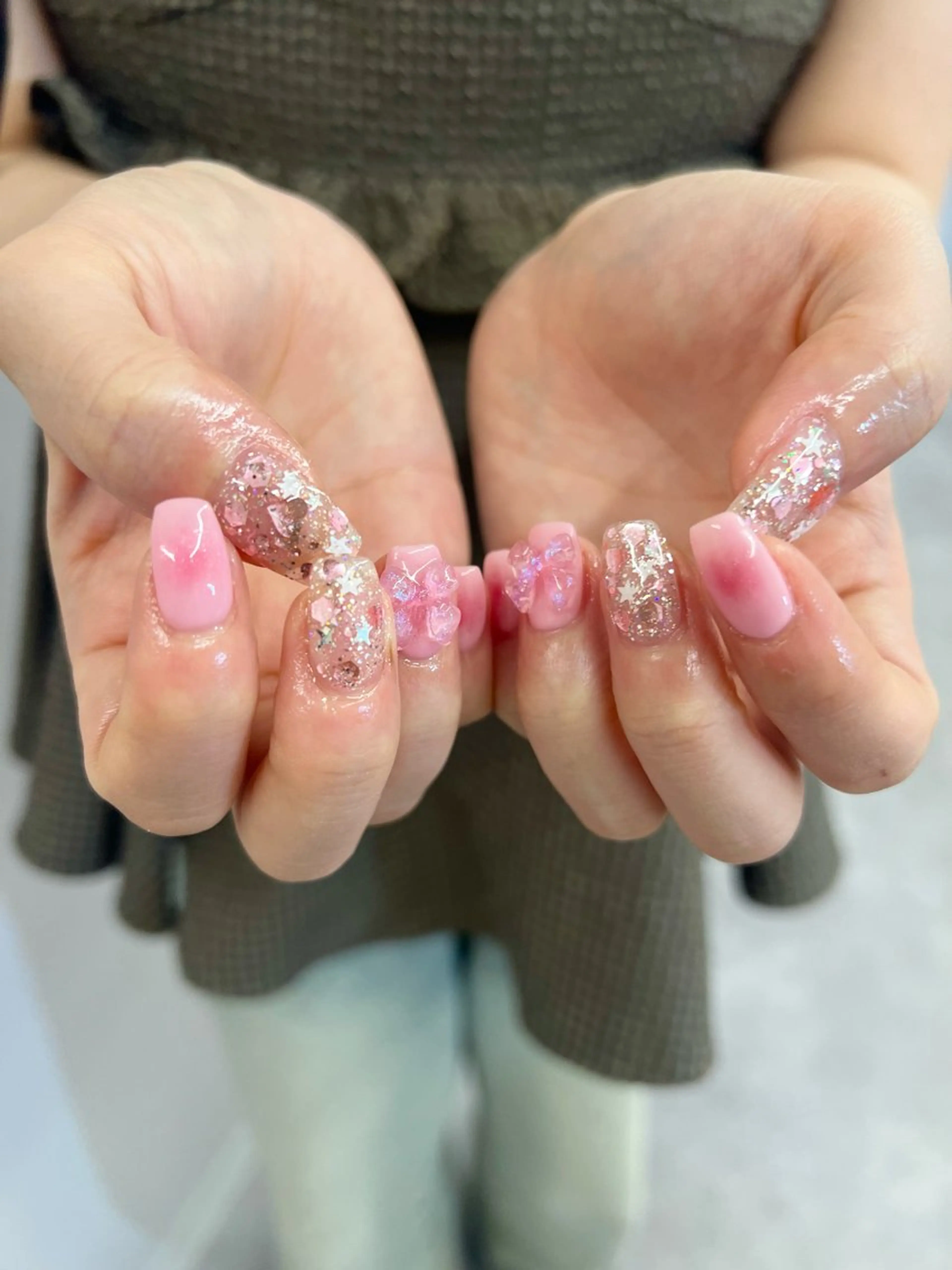 ネイル ジェルネイル キラキラネイル マグネットネイル ニュアンスネイル パラジェル ハンドネイル ハンドケア Bana_ Nailのネイルデザイン