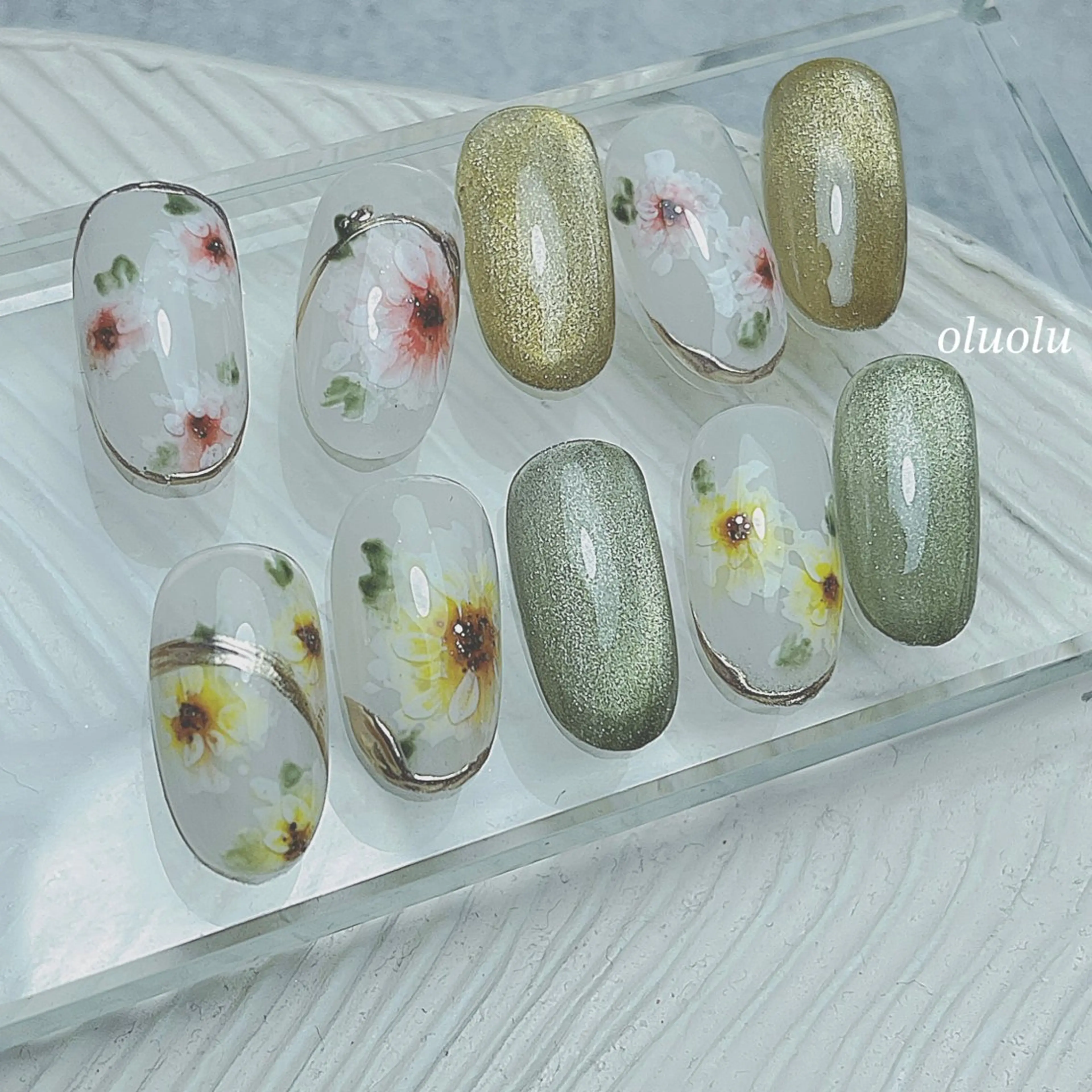 ネイル アートネイル フラワーネイル フットネイル マグネットネイル ニュアンスネイル ハンドネイル 大村 紬華のネイルデザイン