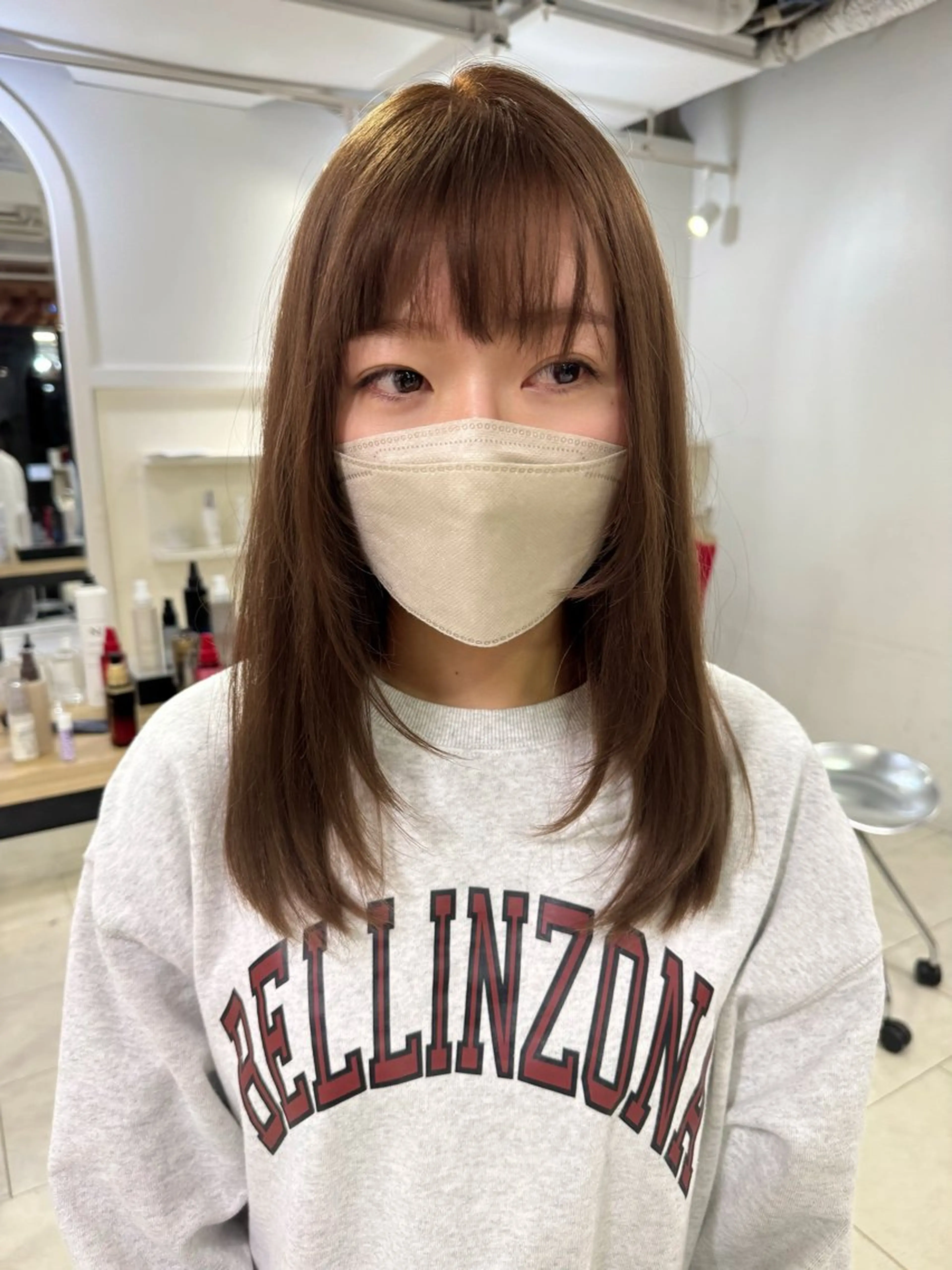 セミロング 顔まわりレイヤー レイヤーカット カット ヘアカラー QUEEN'S GARDEN by k-two shinsaibashi所属・k-two心斎橋 ヨシダヒロトのヘアスタイル