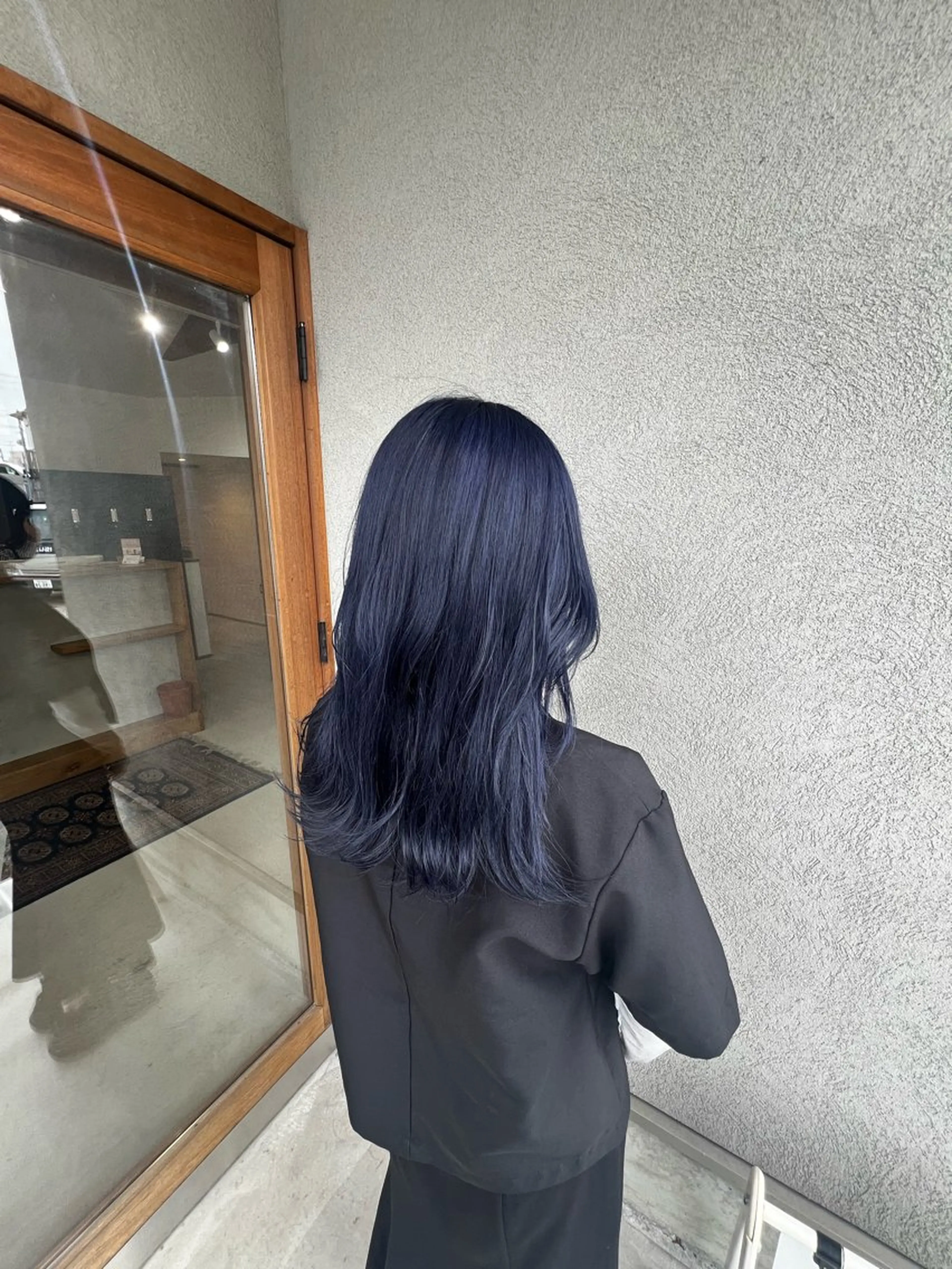 ロング カラー ブリーチ 浅岡 みちるのヘアスタイル