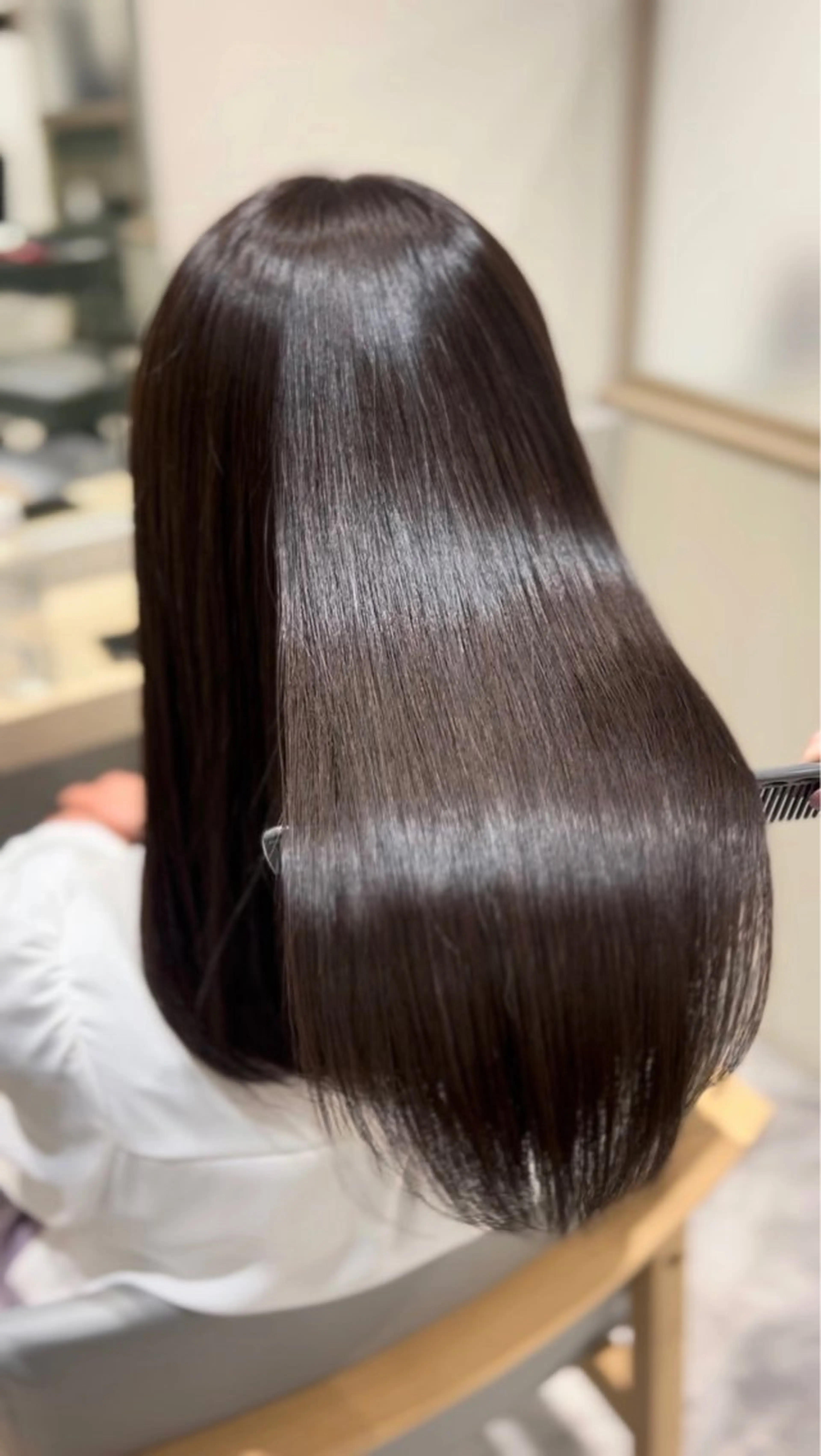 セミロング カラー 透明感カラー グレージュ 髪質改善 トリートメント 酸熱トリートメント LOVEST Rihoのヘアスタイル